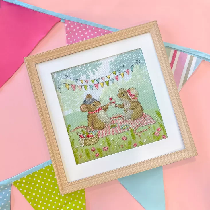 Meadow Moments XSS29 Counted Cross Stitch Kit - Image 2