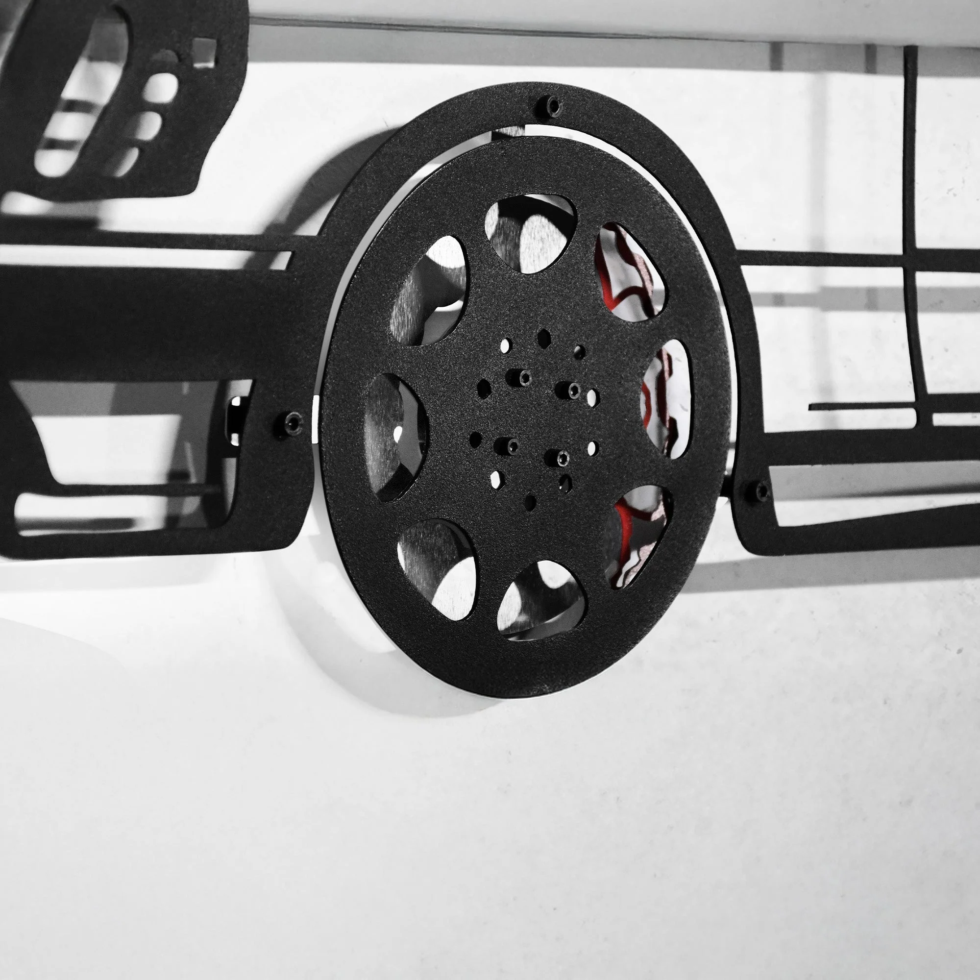 Mercedes W124 Wall Art – Classic Steel Silhouette with Spinning Wheels-KAFMEKA035 - Image 10