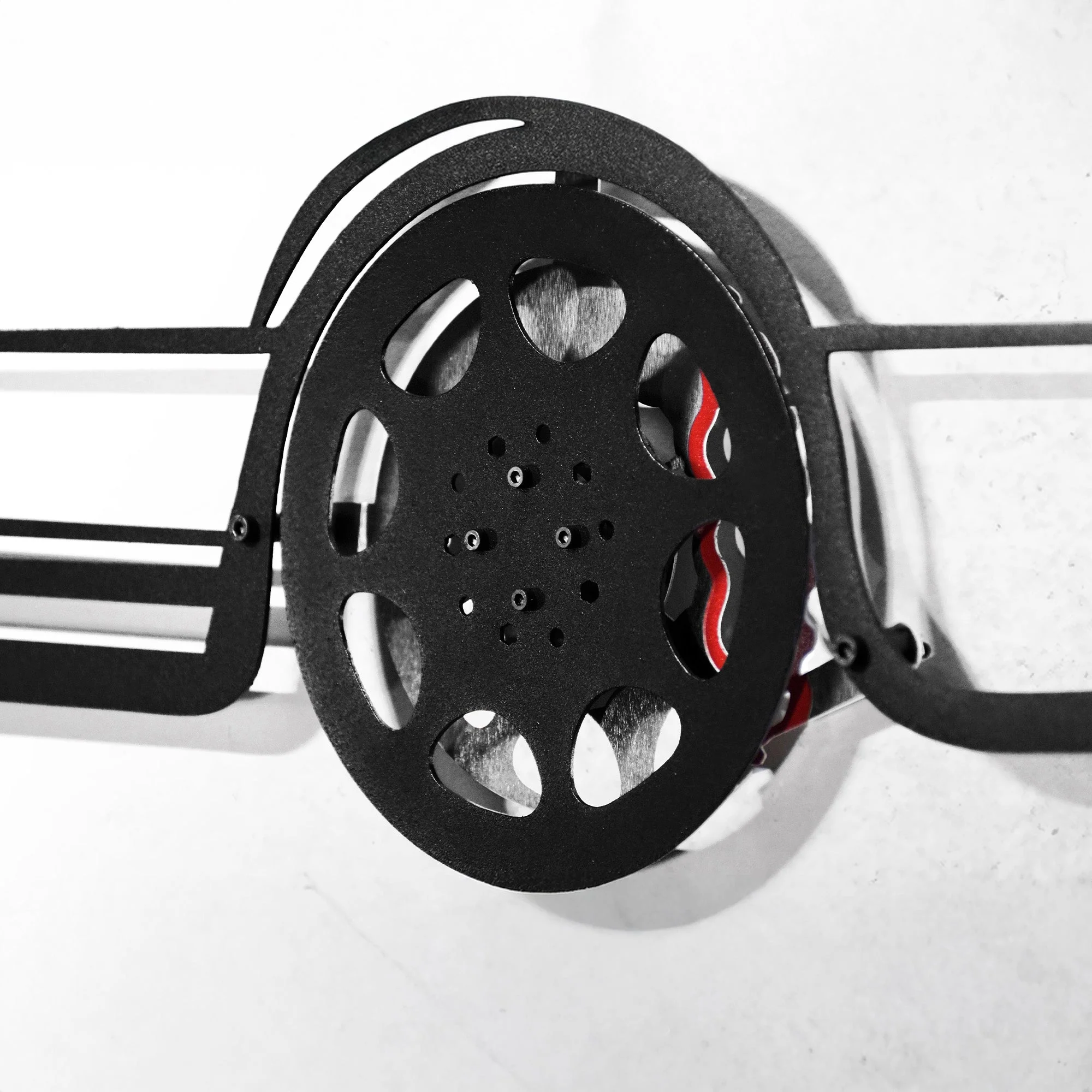 Mercedes W124 Wall Art – Classic Steel Silhouette with Spinning Wheels-KAFMEKA035 - Image 11