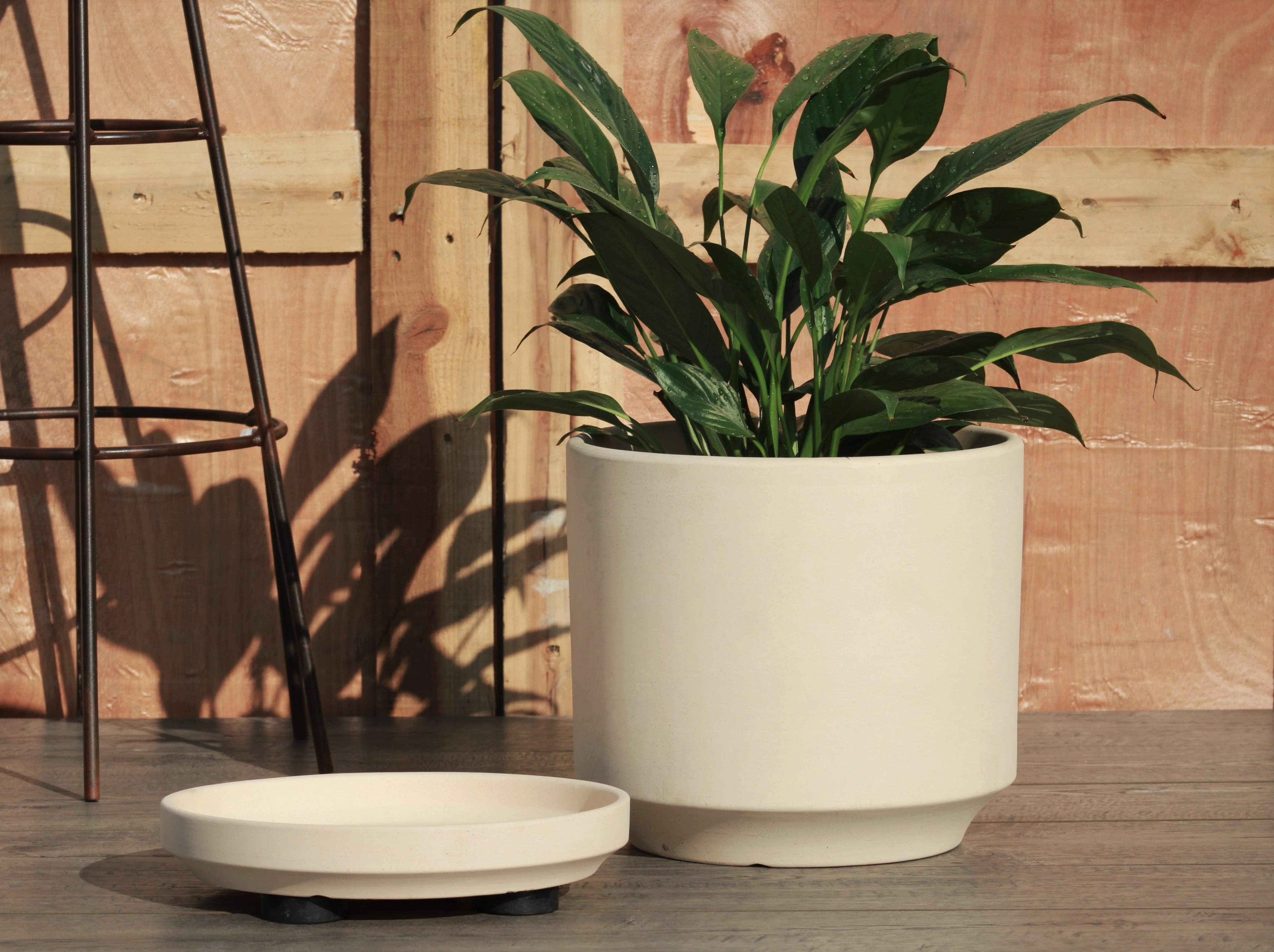 Mid Modern Planter With Detached Saucer "14.0" D x 12.0" H" By Plantatorem - Image 28