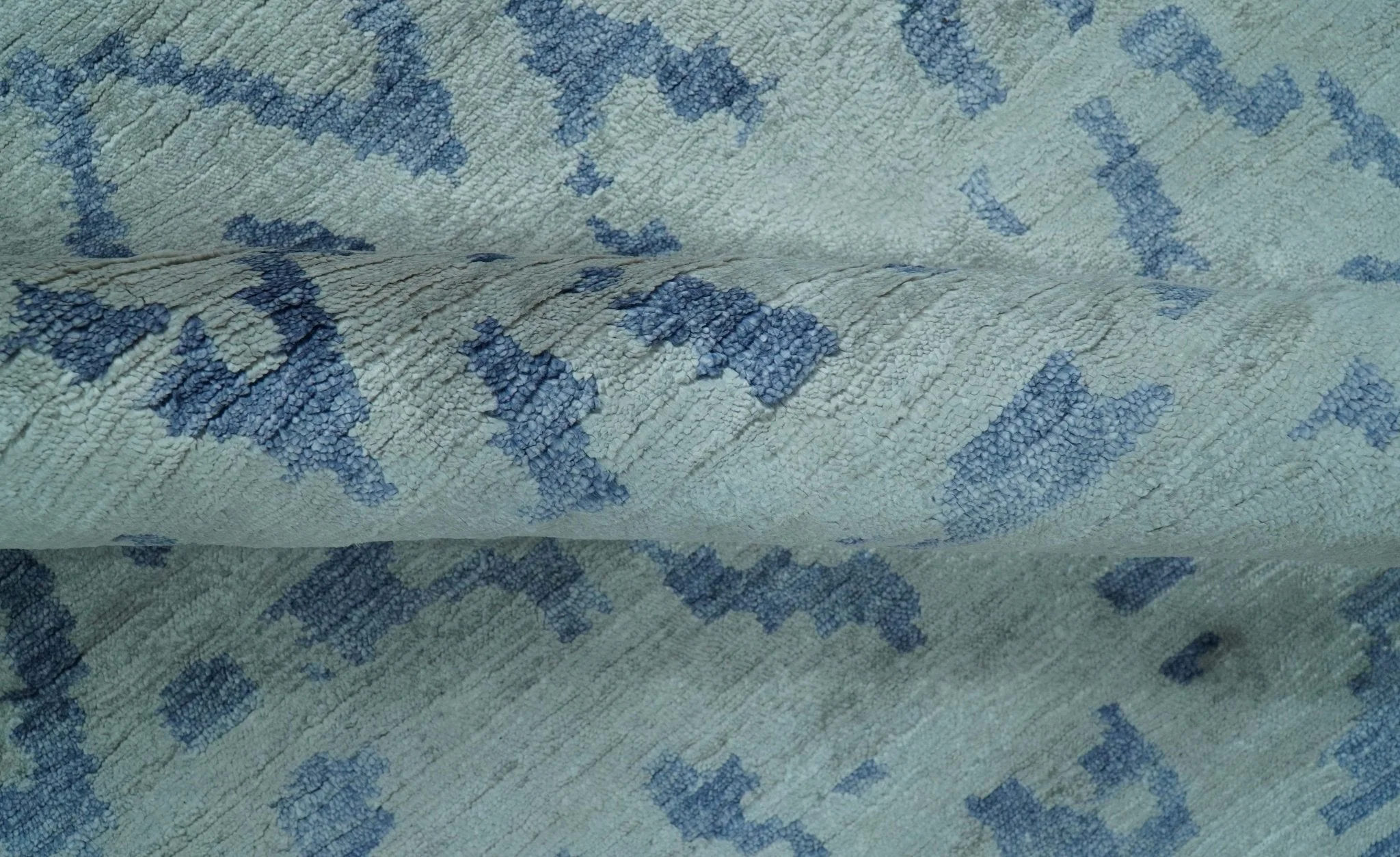 Modern Abstract Blue And Gray Hand Knotted 6x9 Bamboo Silk Area Rug - Image 6
