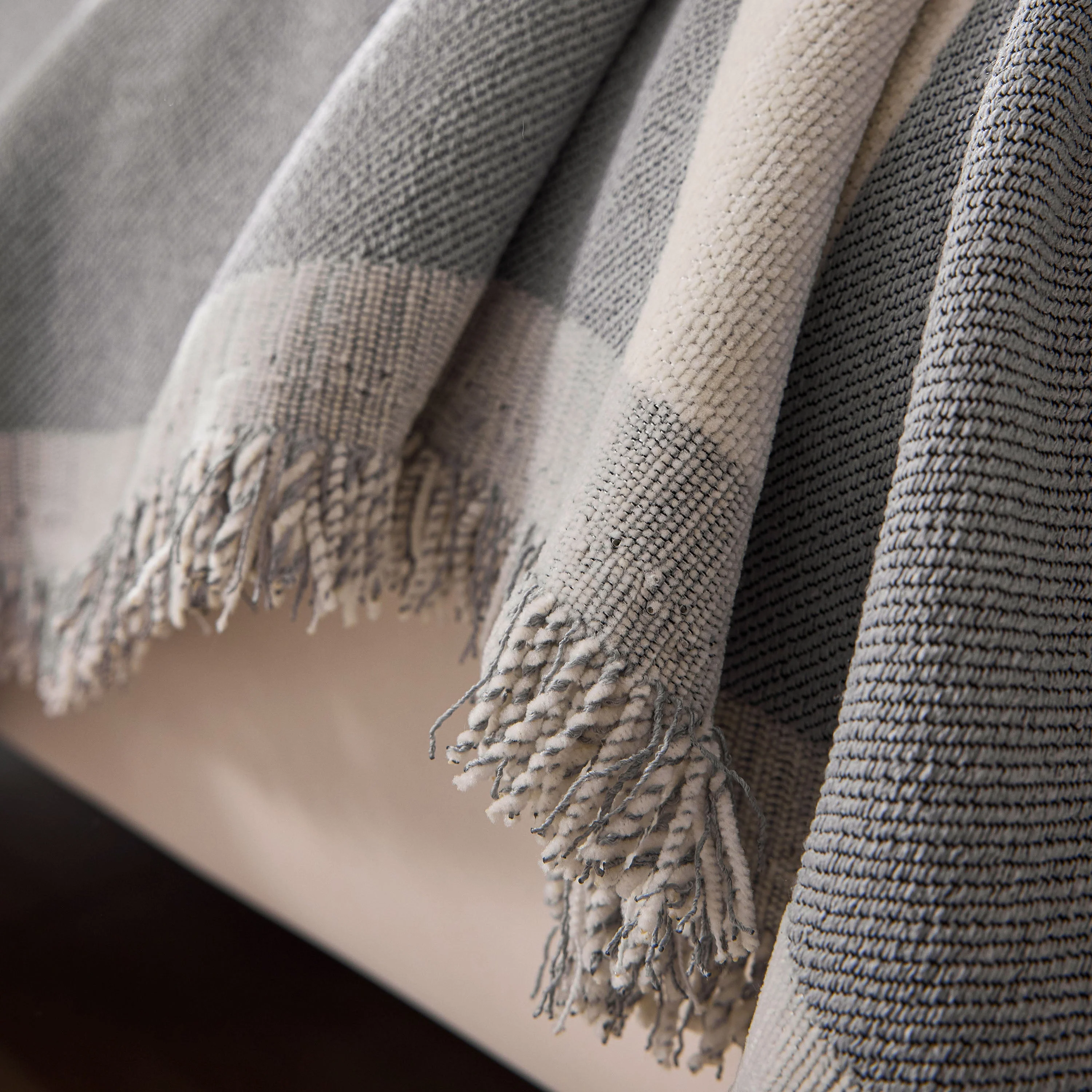 Modern Abstract Chenille Sofa Cover, Large Soft Throw Blanket with Tassels for Couch - Image 48