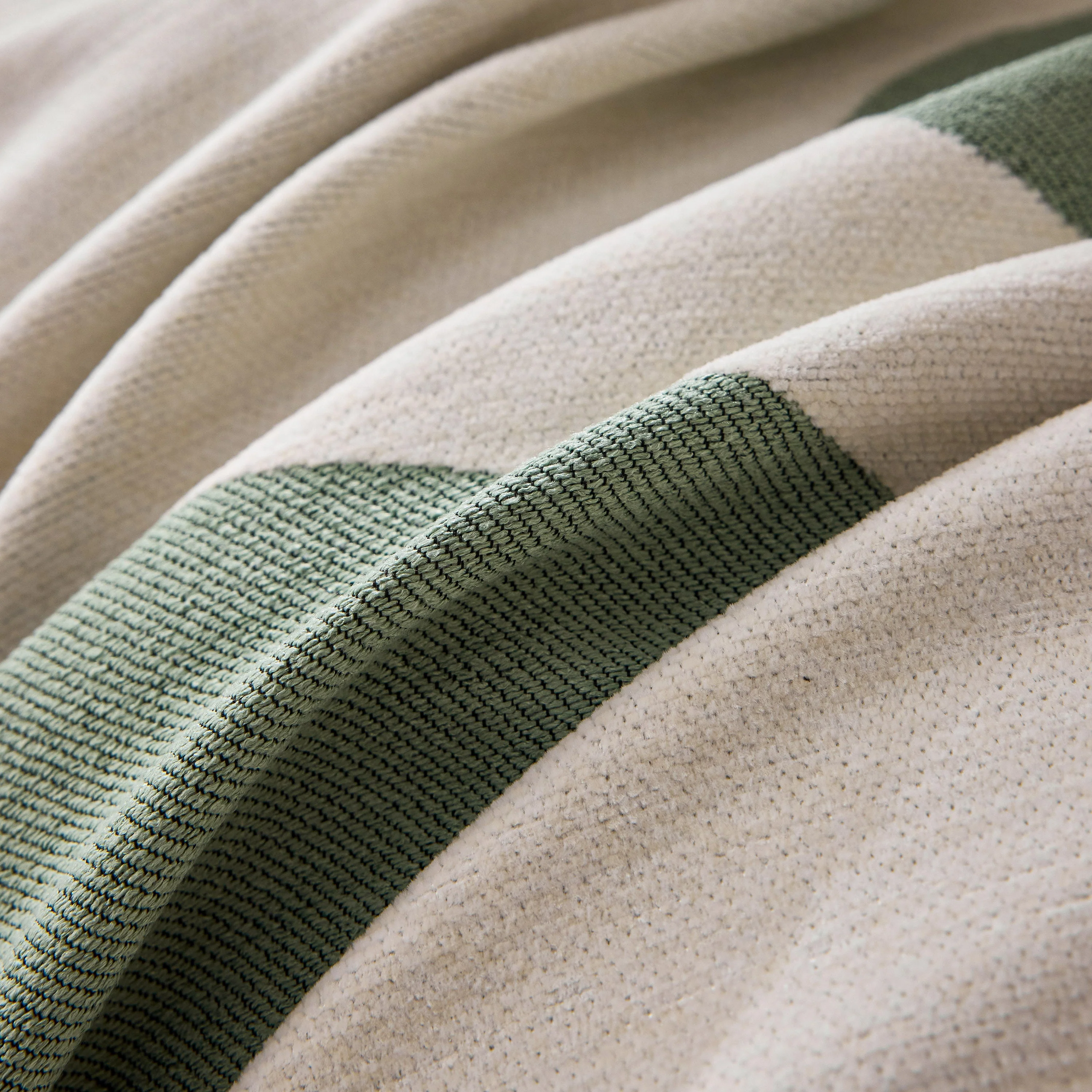 Modern Abstract Chenille Sofa Cover, Large Soft Throw Blanket with Tassels for Couch - Image 89