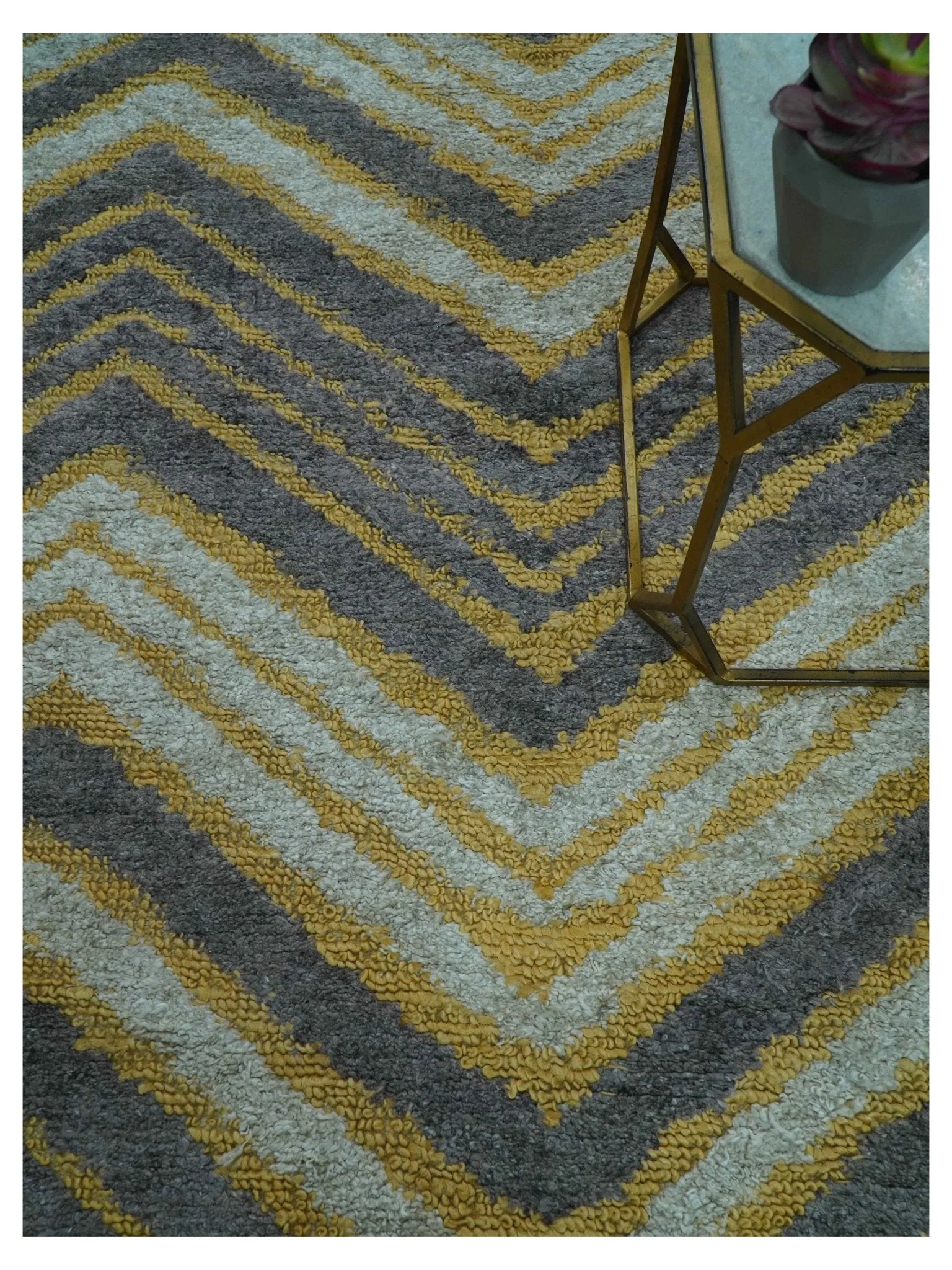 Modern Chevron Design Gold And Beige 5.6x8 Hand Knotted Bamboo Silk Area Rug - Image 3