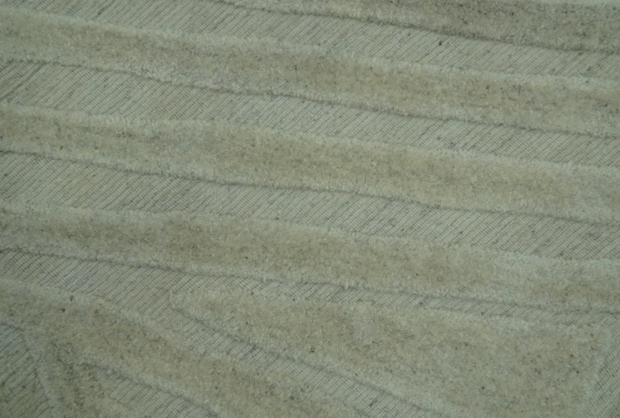 Modern Geometrical Pattern Silver Hand Knotted 10x13 Wool Area Rug - Image 7