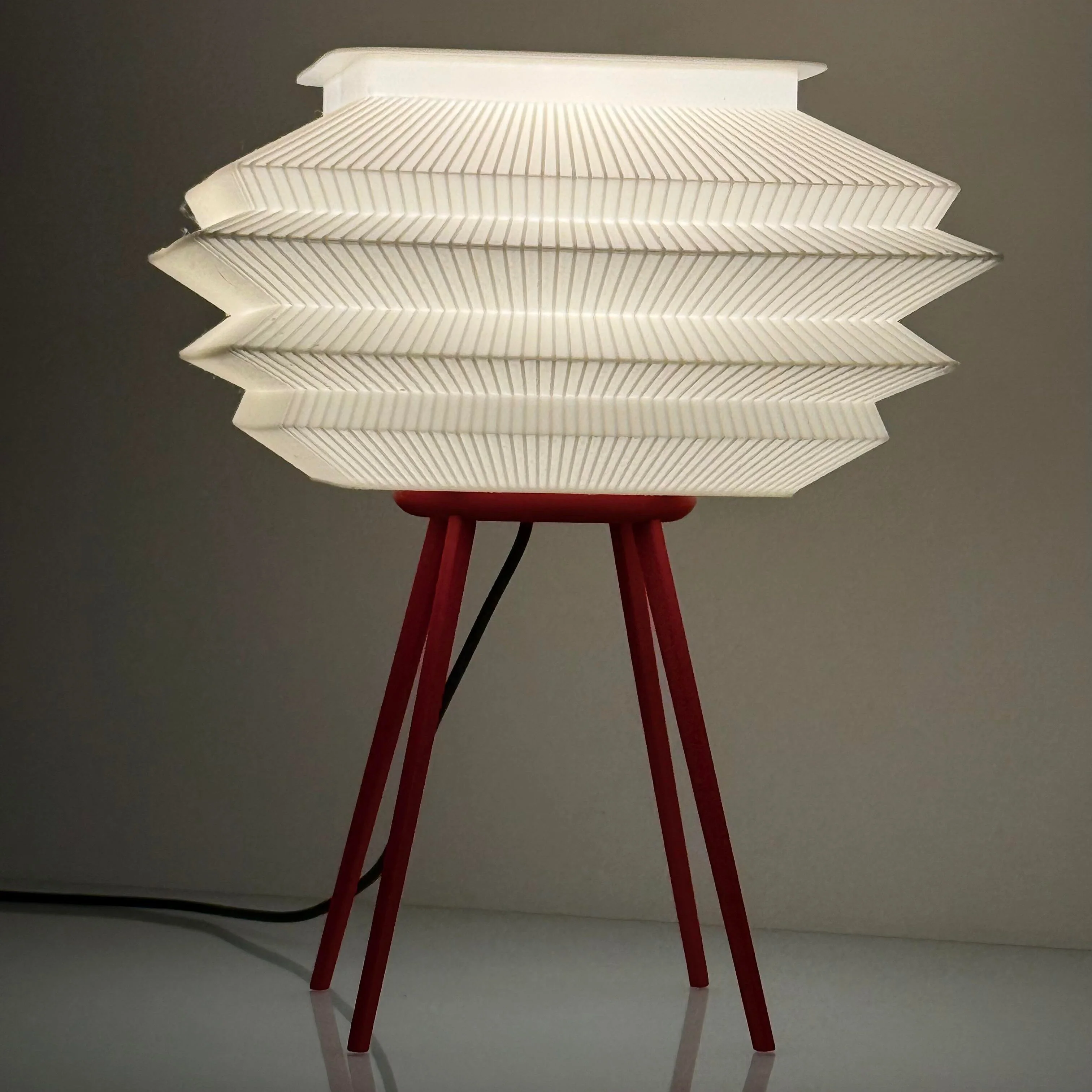 Modern Pleated Table Lamp – 3D Printed LED Desk Light with Red Tripod Base - Image 9