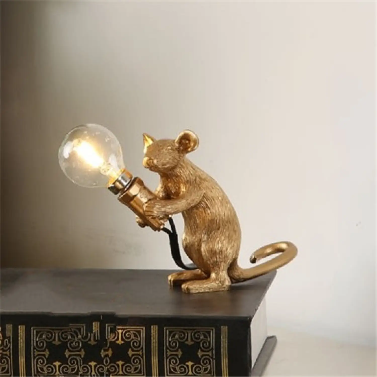 Mouse Light with Modern Design and Soft Ambient Glow for Decor - Image 4