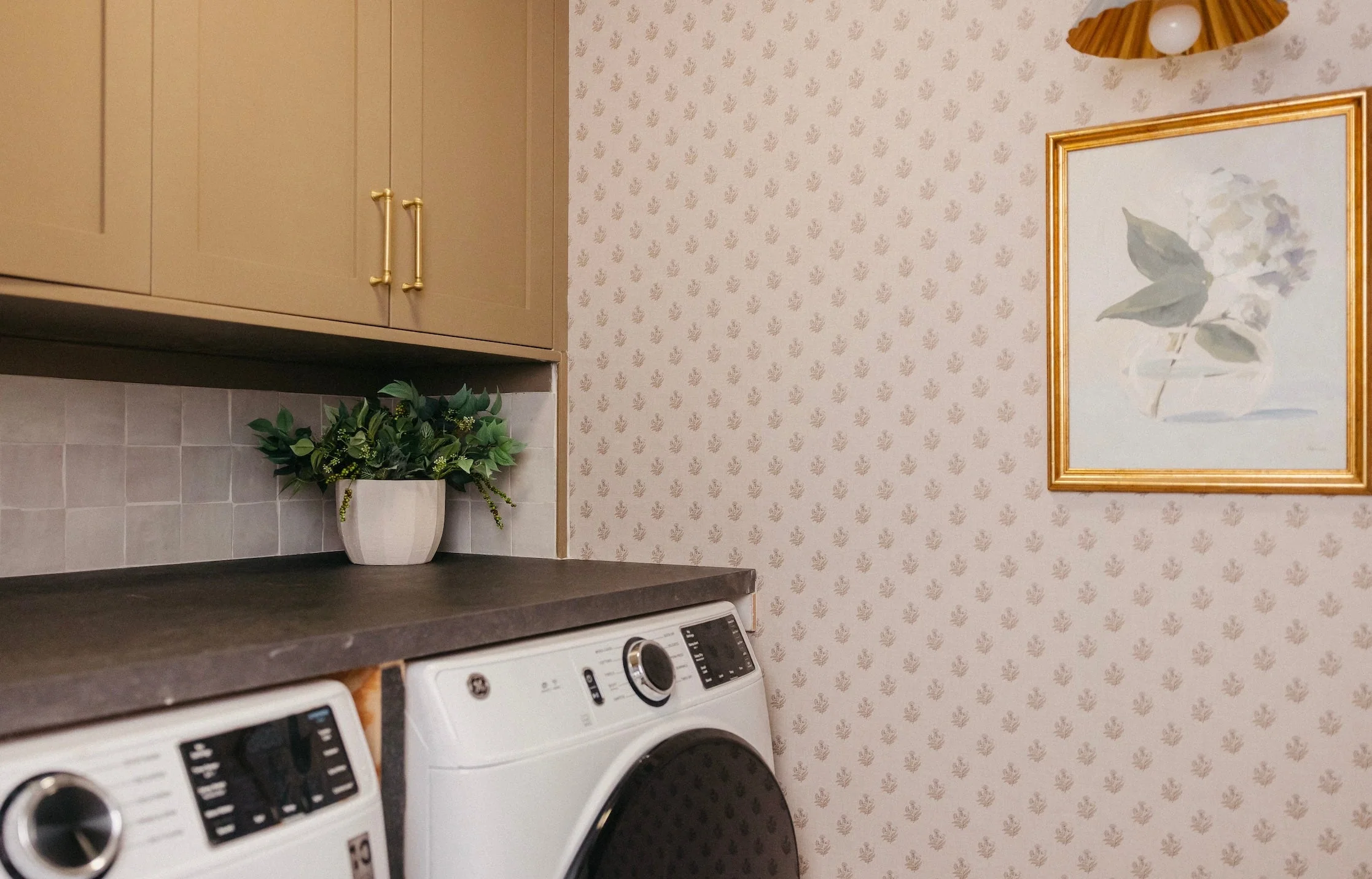 Mulberry Court Wallpaper by Safari Natalia x Taddy Mikelaites - Image 11