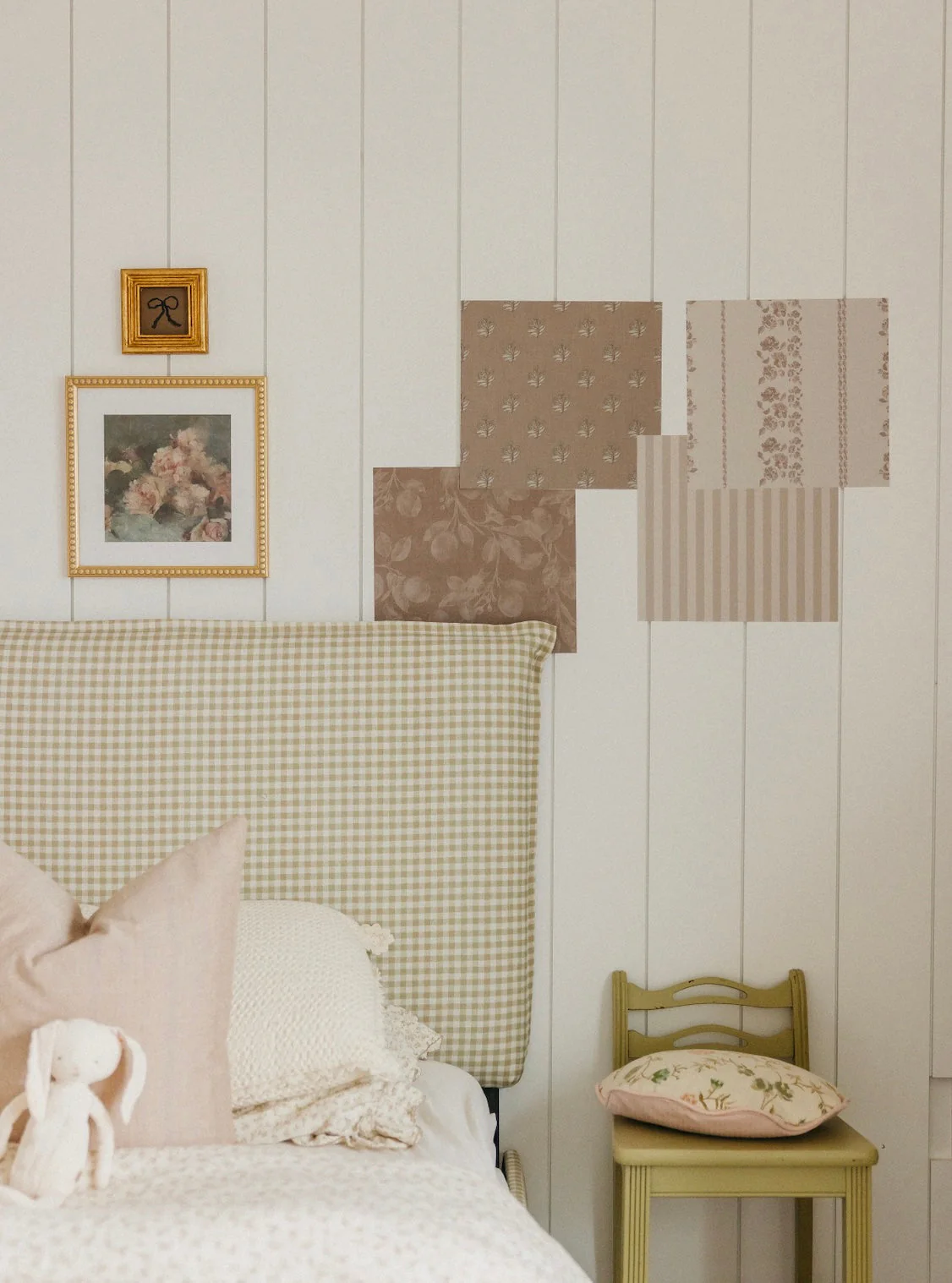 Mulberry Court Wallpaper by Safari Natalia x Taddy Mikelaites - Image 23