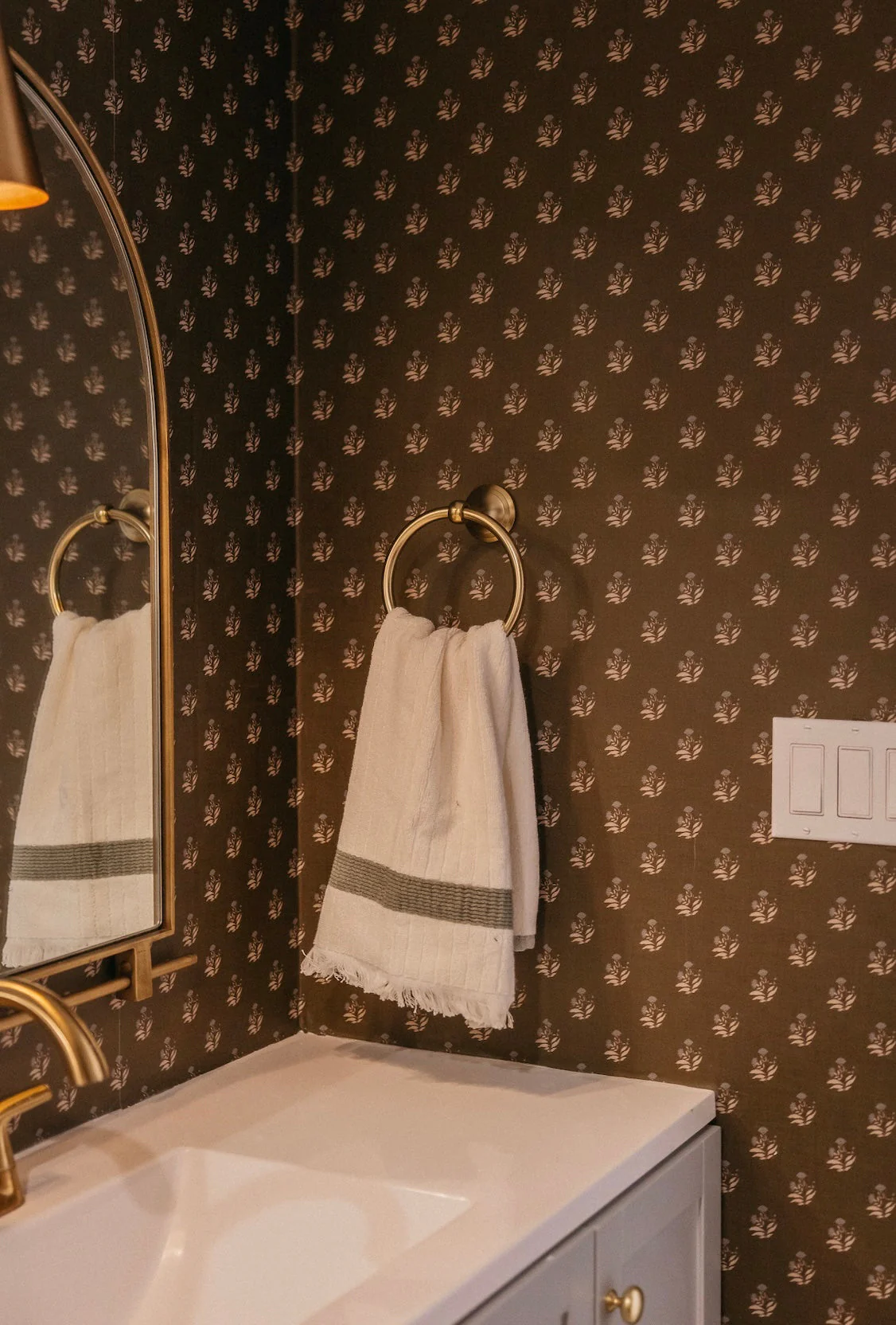 Mulberry Court Wallpaper by Safari Natalia x Taddy Mikelaites - Image 7