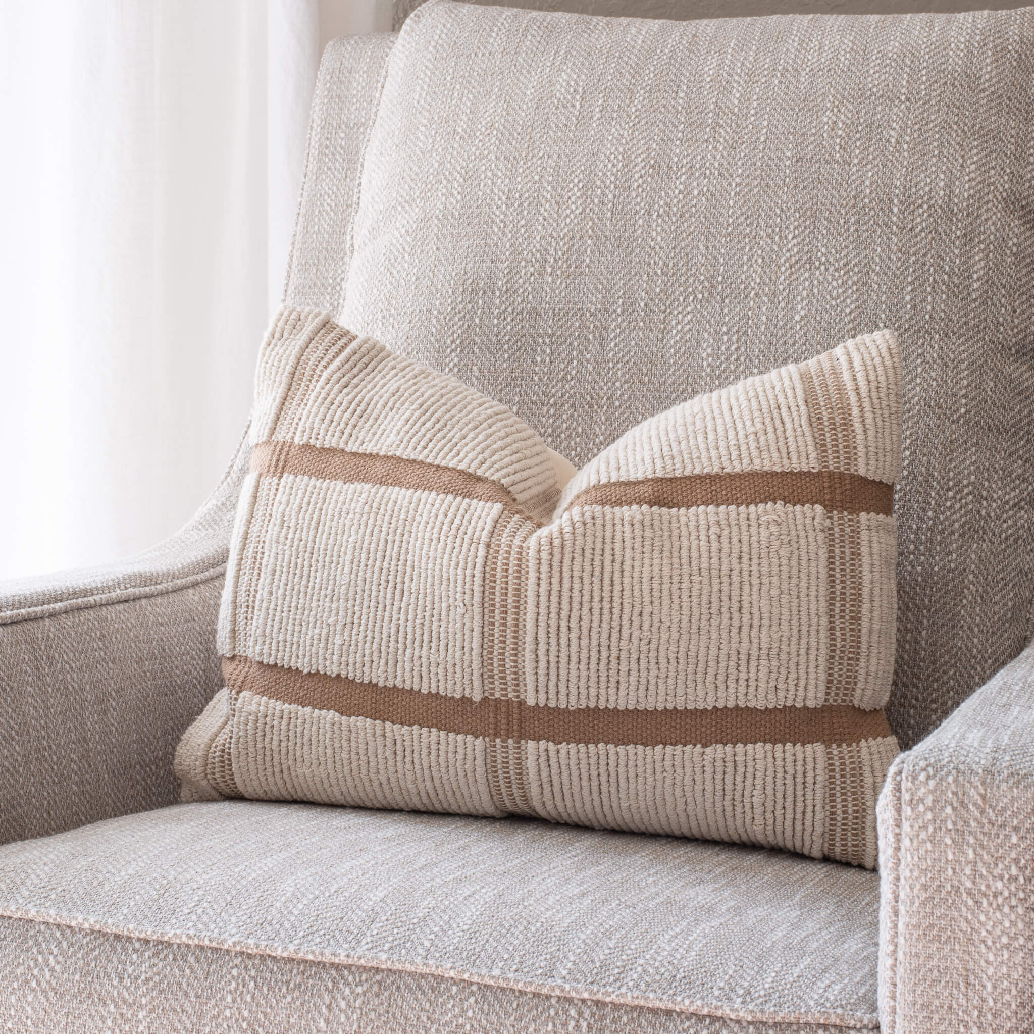 Neuquen Handwoven Pillow Cover | Lumbar - Image 5