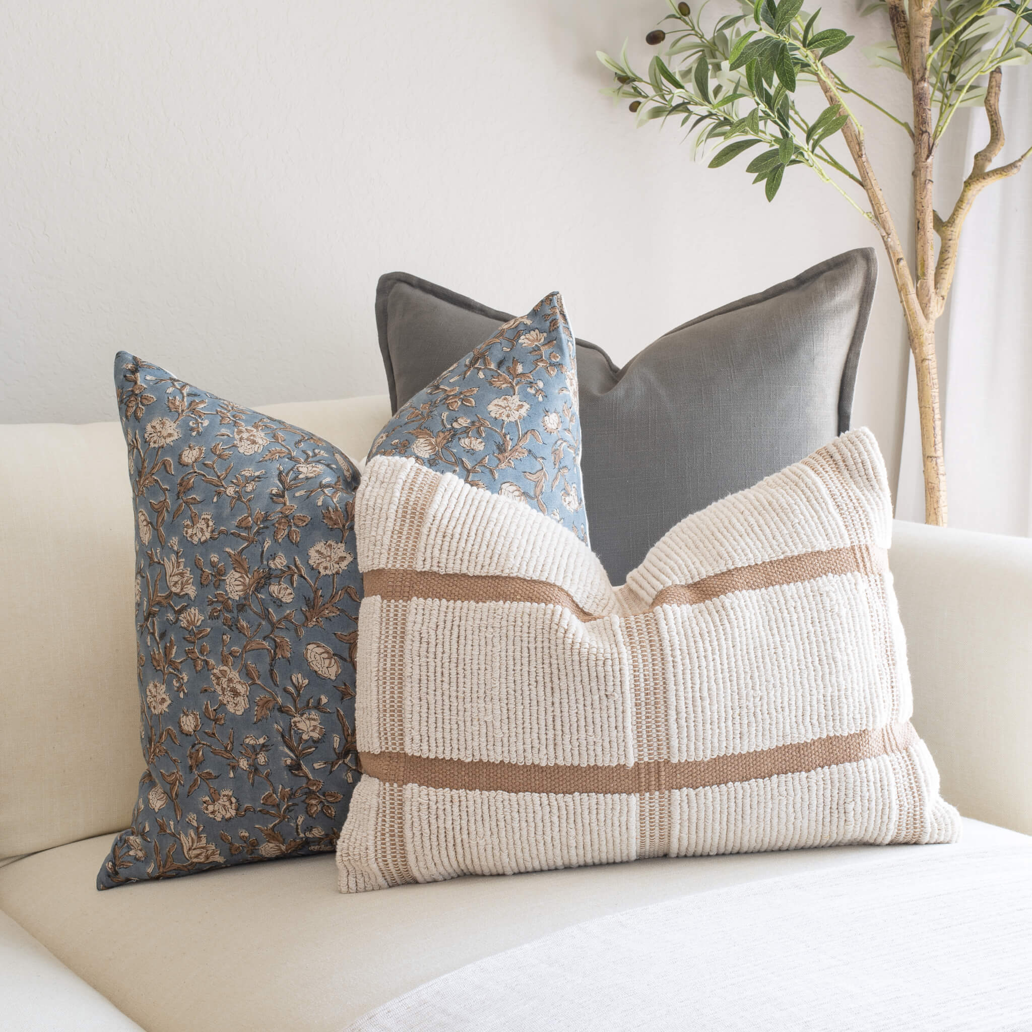 Neuquen Handwoven Pillow Cover | Lumbar - Image 6