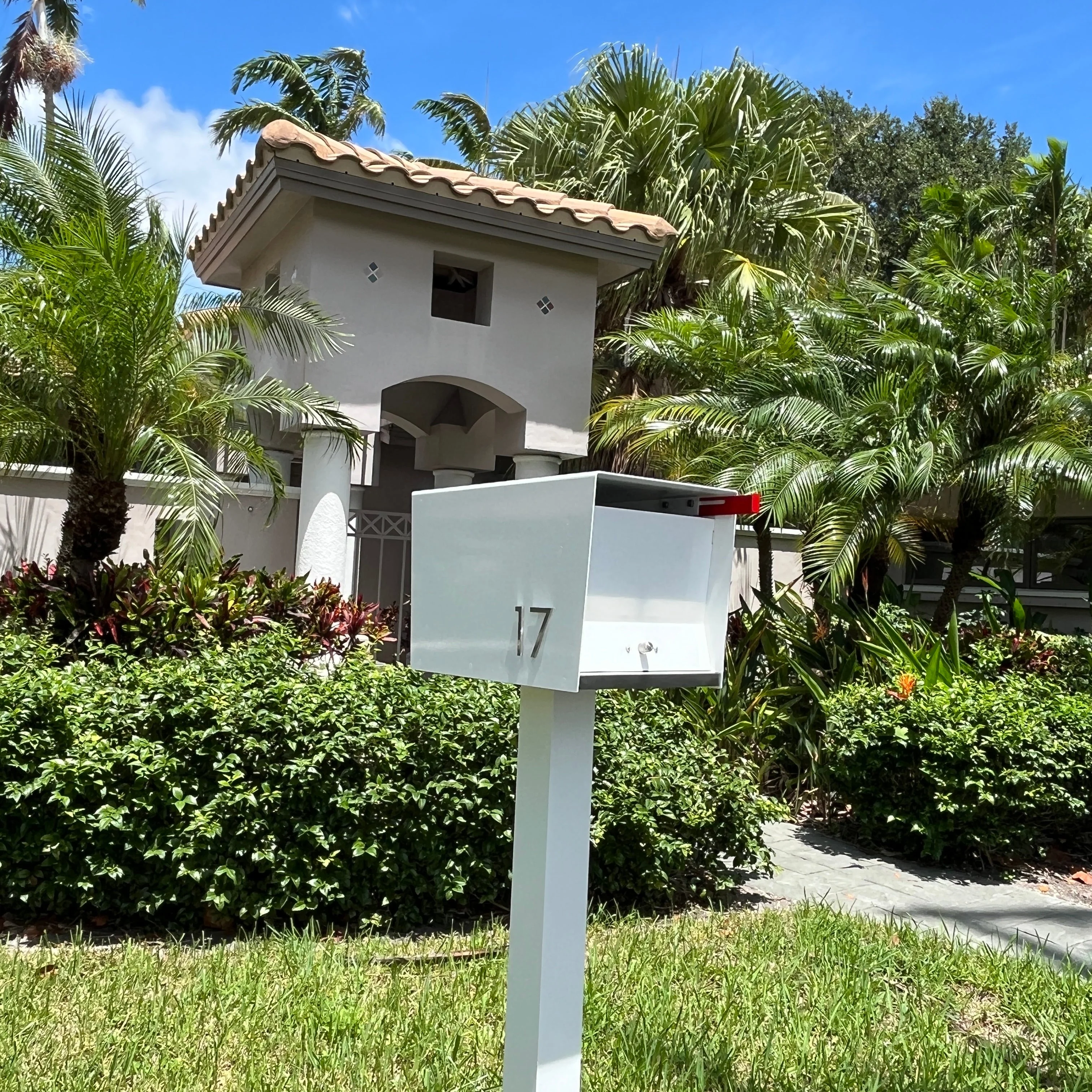 NEW!!!!   QUICK SHIP UptownBox in ARCTIC WHITE on WHITE - Modern Mailbox - Image 11