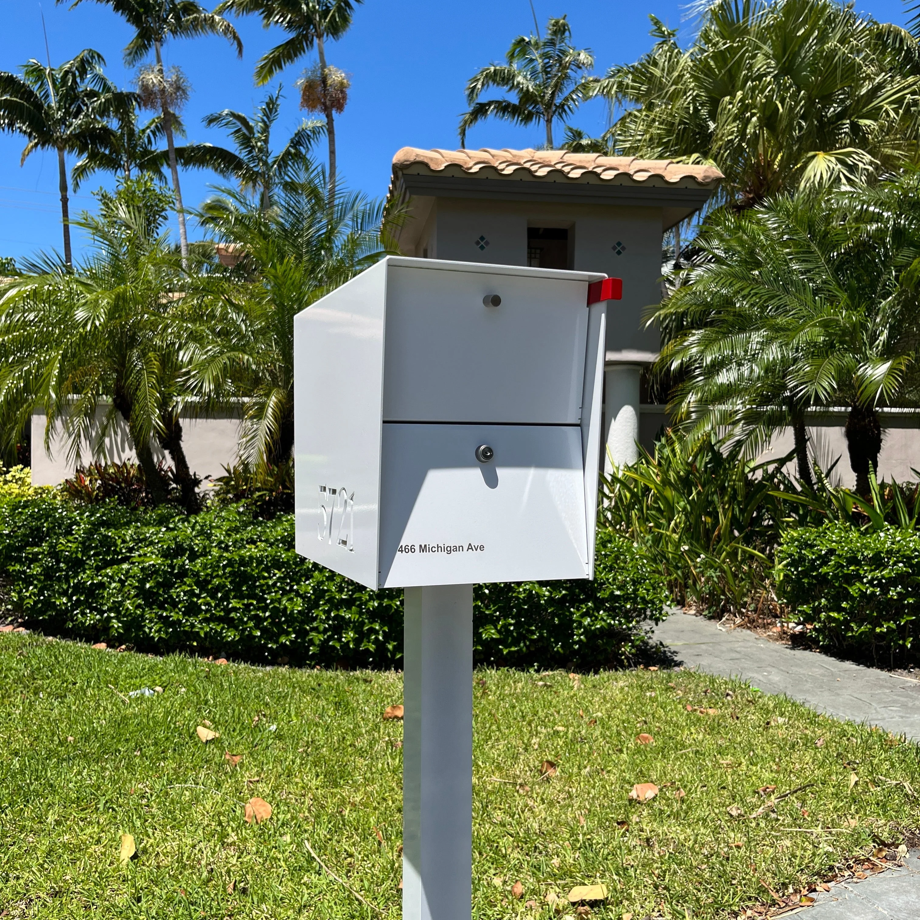NEW! The Retrobox Locking Package Dropbox in ARCTIC WHITE - Modern Mailbox - Image 13