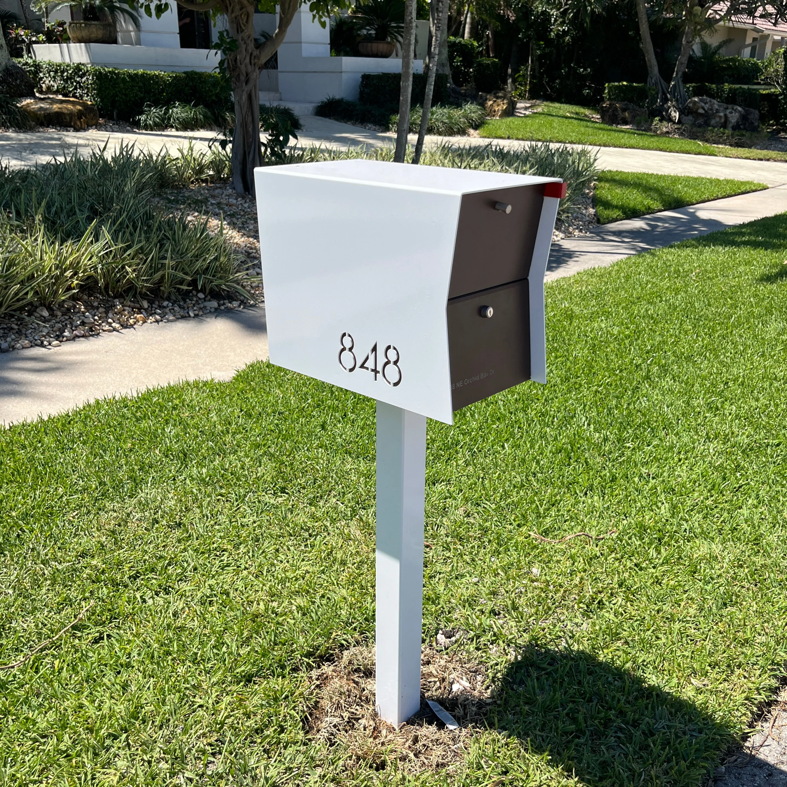 NEW! The Retrobox Locking Package Dropbox in ARCTIC WHITE - Modern Mailbox - Image 14
