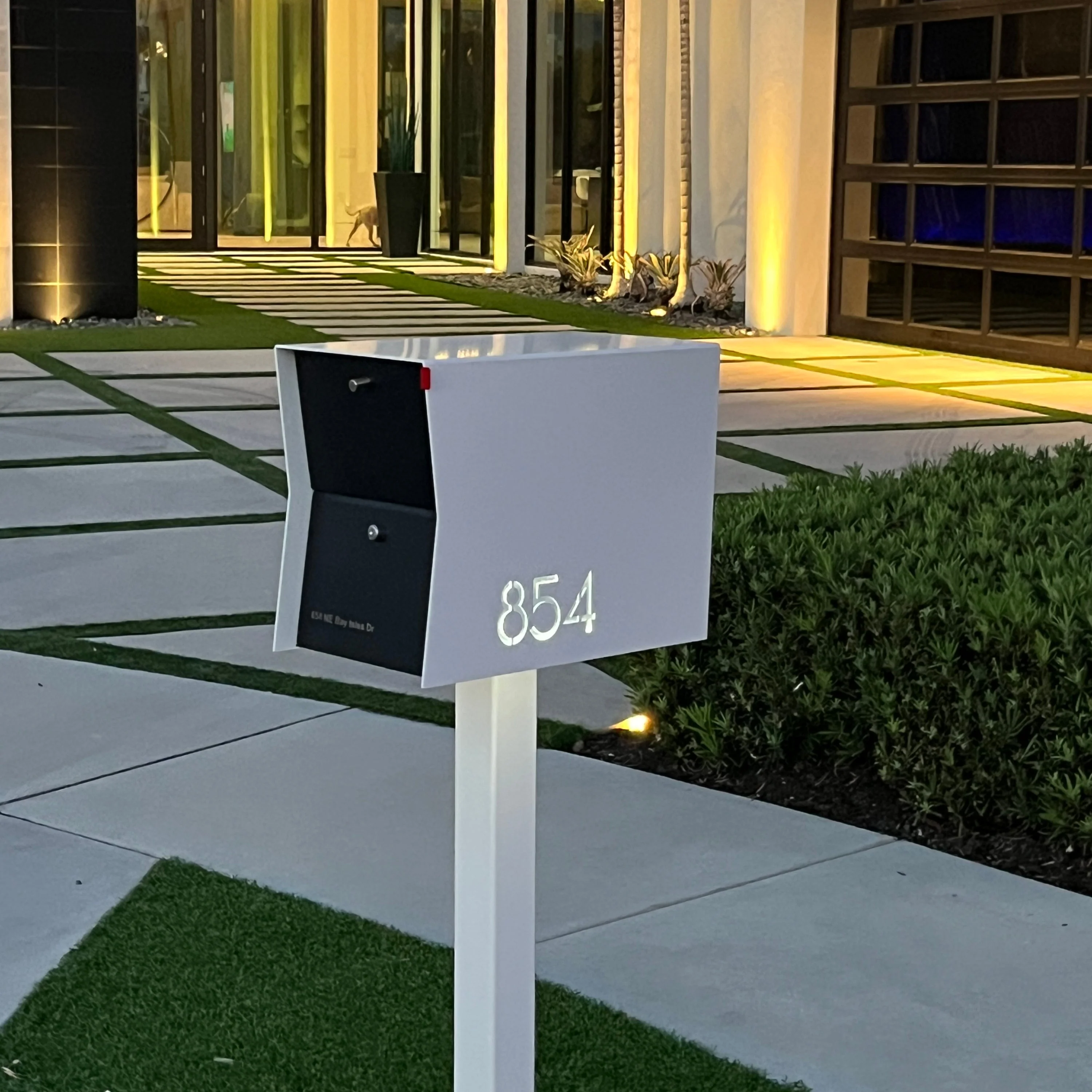 NEW! The Retrobox Locking Package Dropbox in ARCTIC WHITE - Modern Mailbox - Image 16