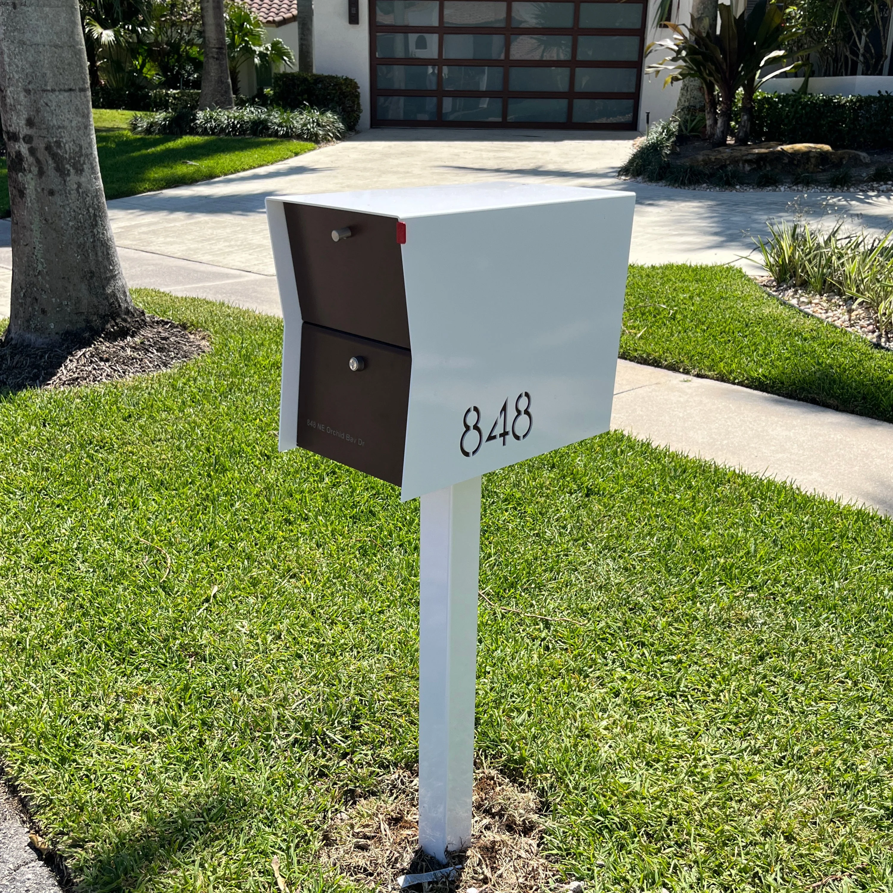 NEW! The Retrobox Locking Package Dropbox in ARCTIC WHITE - Modern Mailbox - Image 17