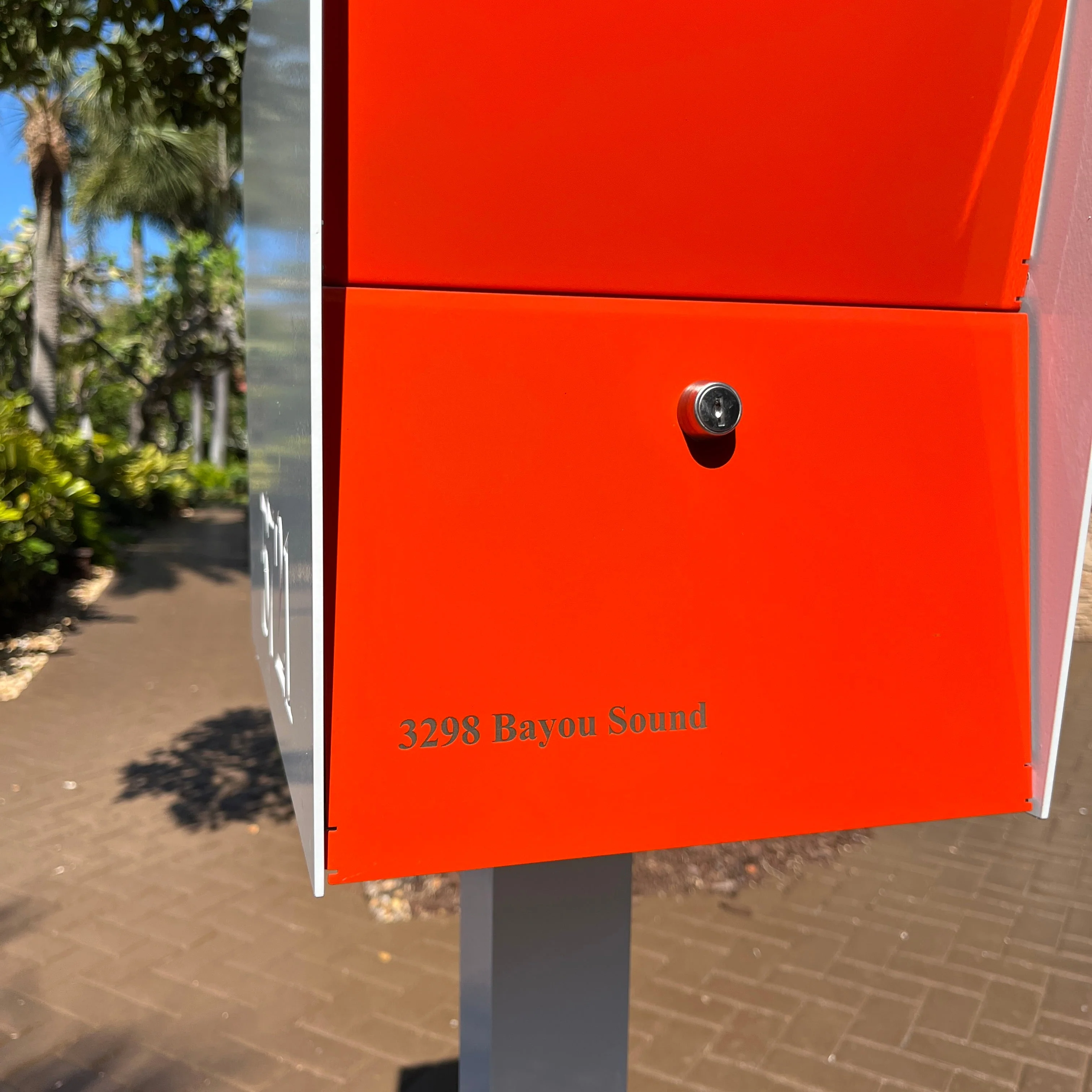 NEW! The Retrobox Locking Package Dropbox in ARCTIC WHITE - Modern Mailbox - Image 24