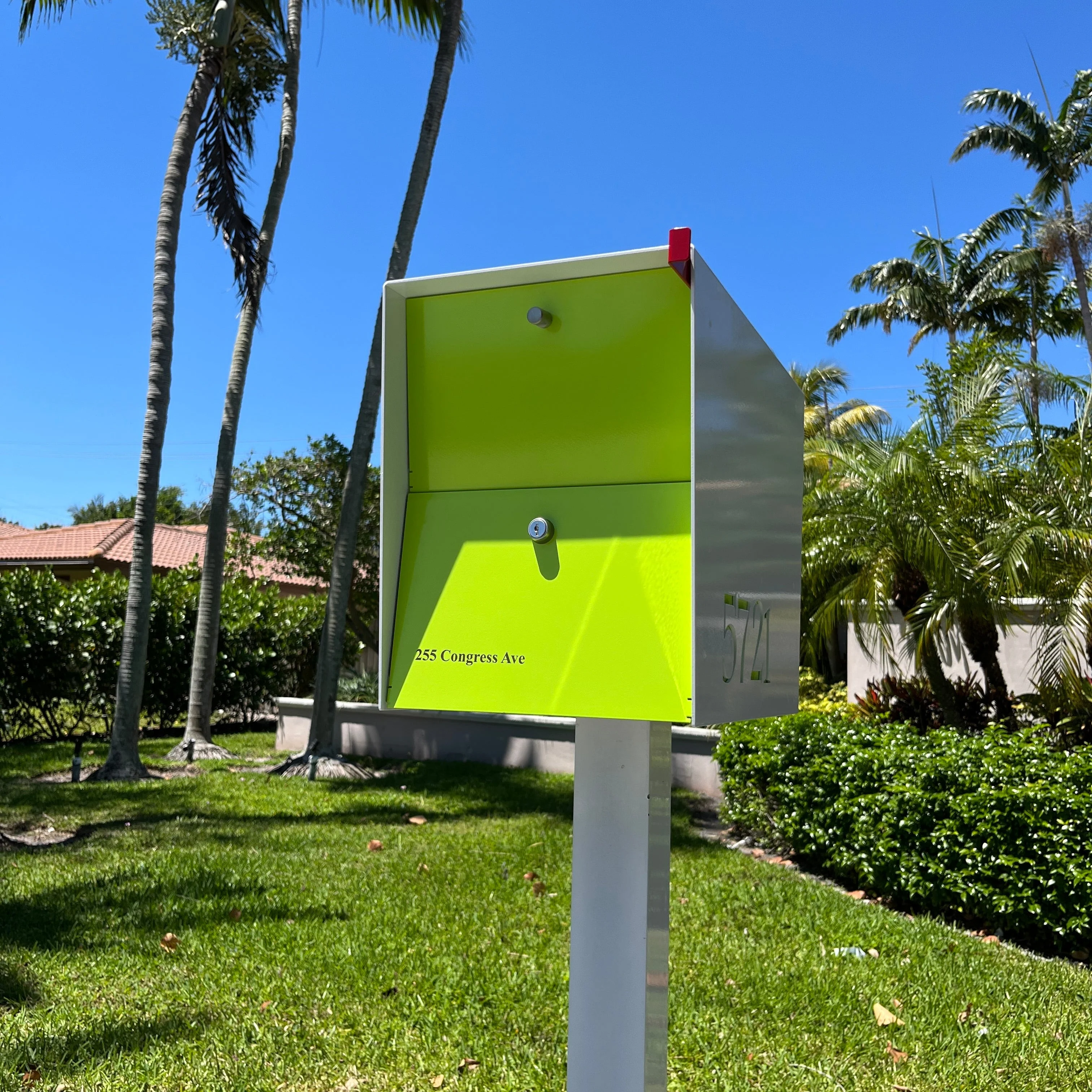 NEW! The Retrobox Locking Package Dropbox in ARCTIC WHITE - Modern Mailbox - Image 8