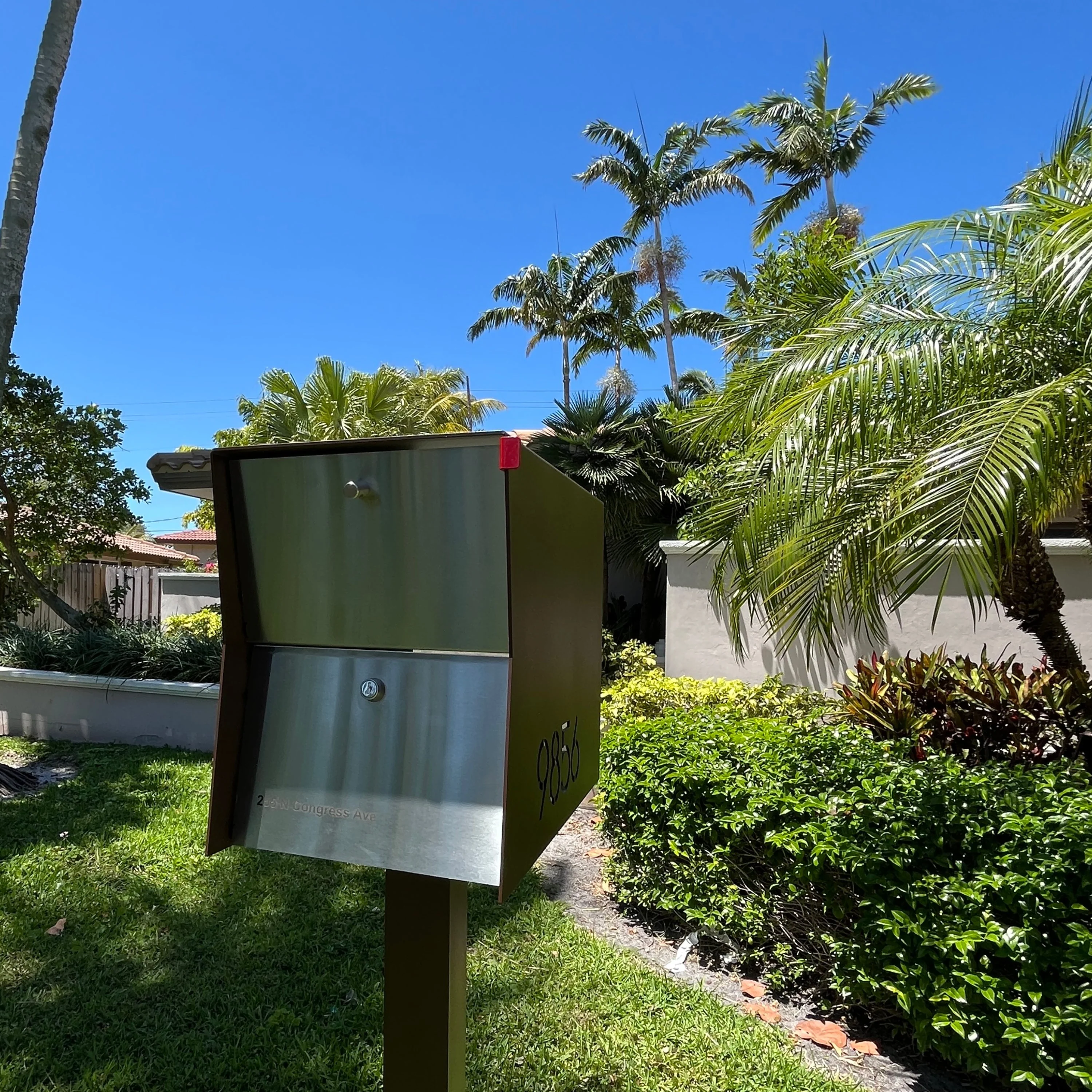 NEW! The Retrobox Locking Package Dropbox in COCONUT - Modern Mailbox - Image 18