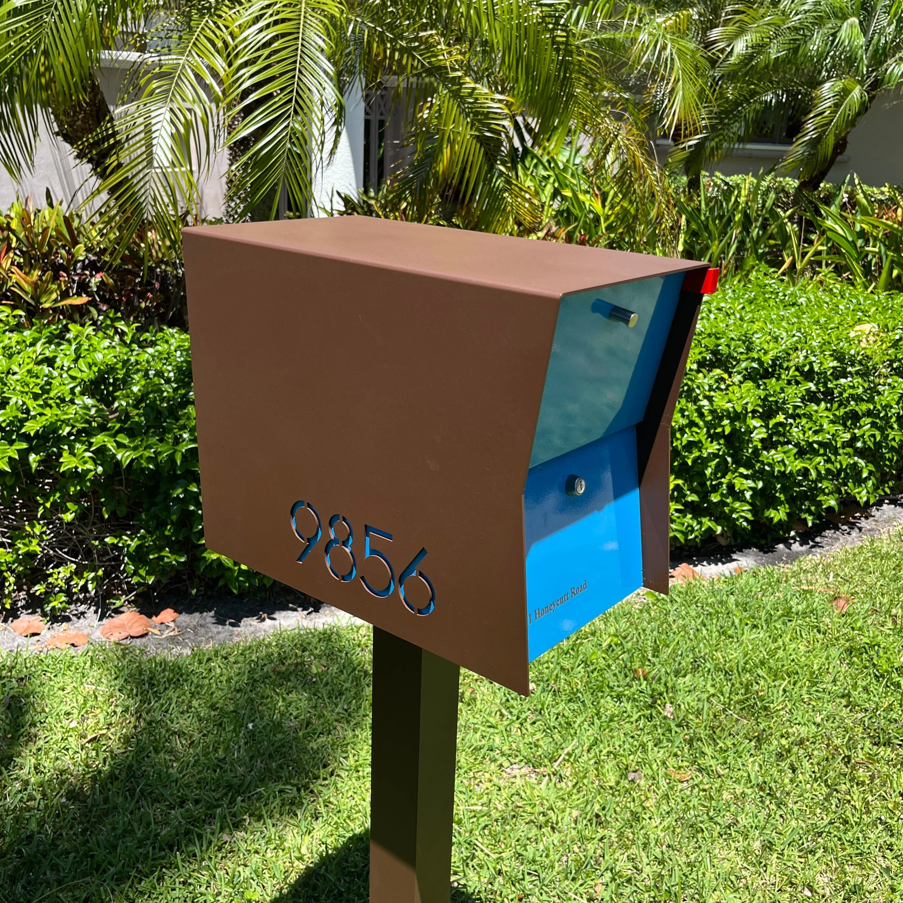 NEW! The Retrobox Locking Package Dropbox in COCONUT - Modern Mailbox - Image 2