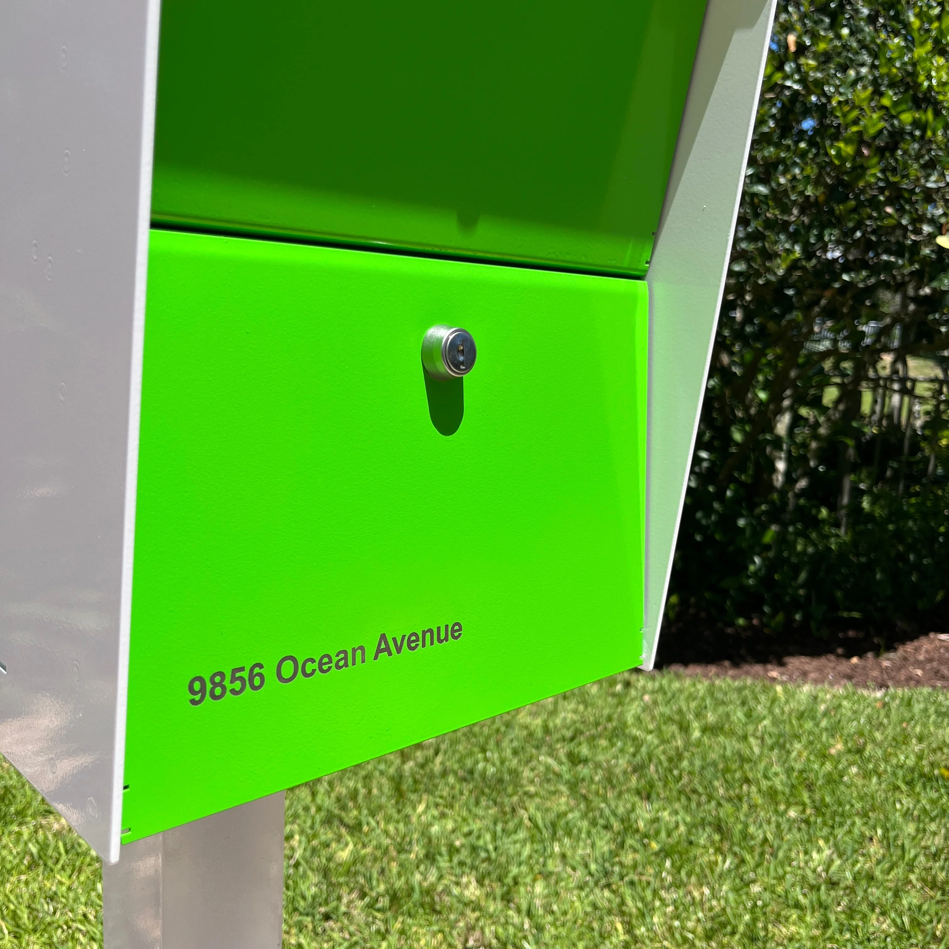 NEW! The Retrobox Locking Package Dropbox in JET BLACK - Modern Mailbox - Image 19