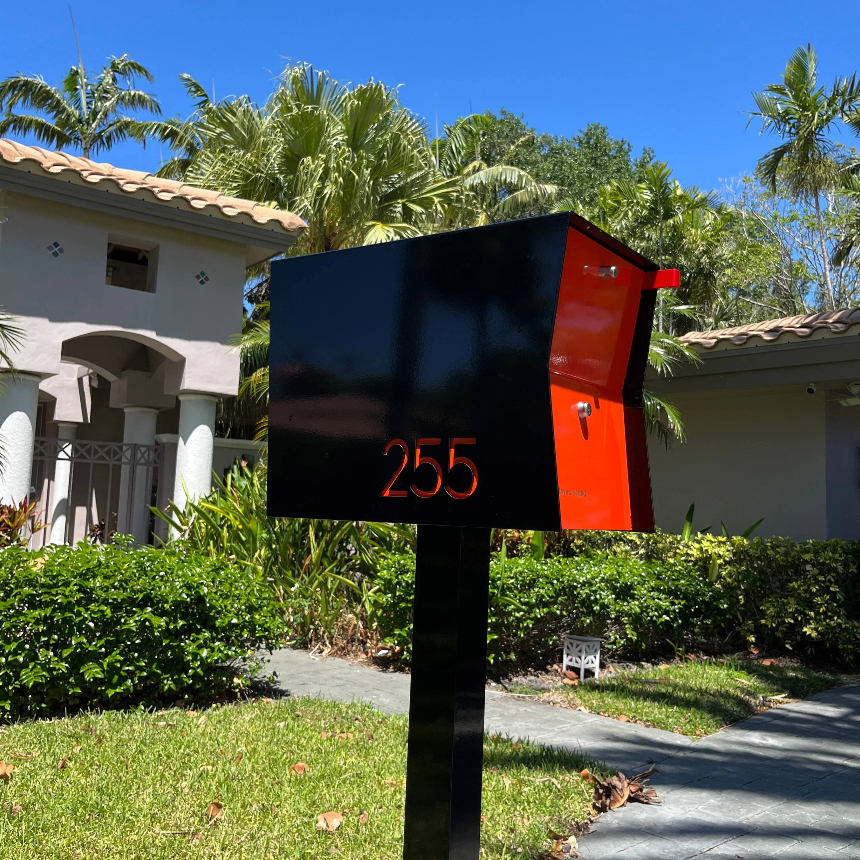 NEW! The Retrobox Locking Package Dropbox in JET BLACK - Modern Mailbox - Image 7