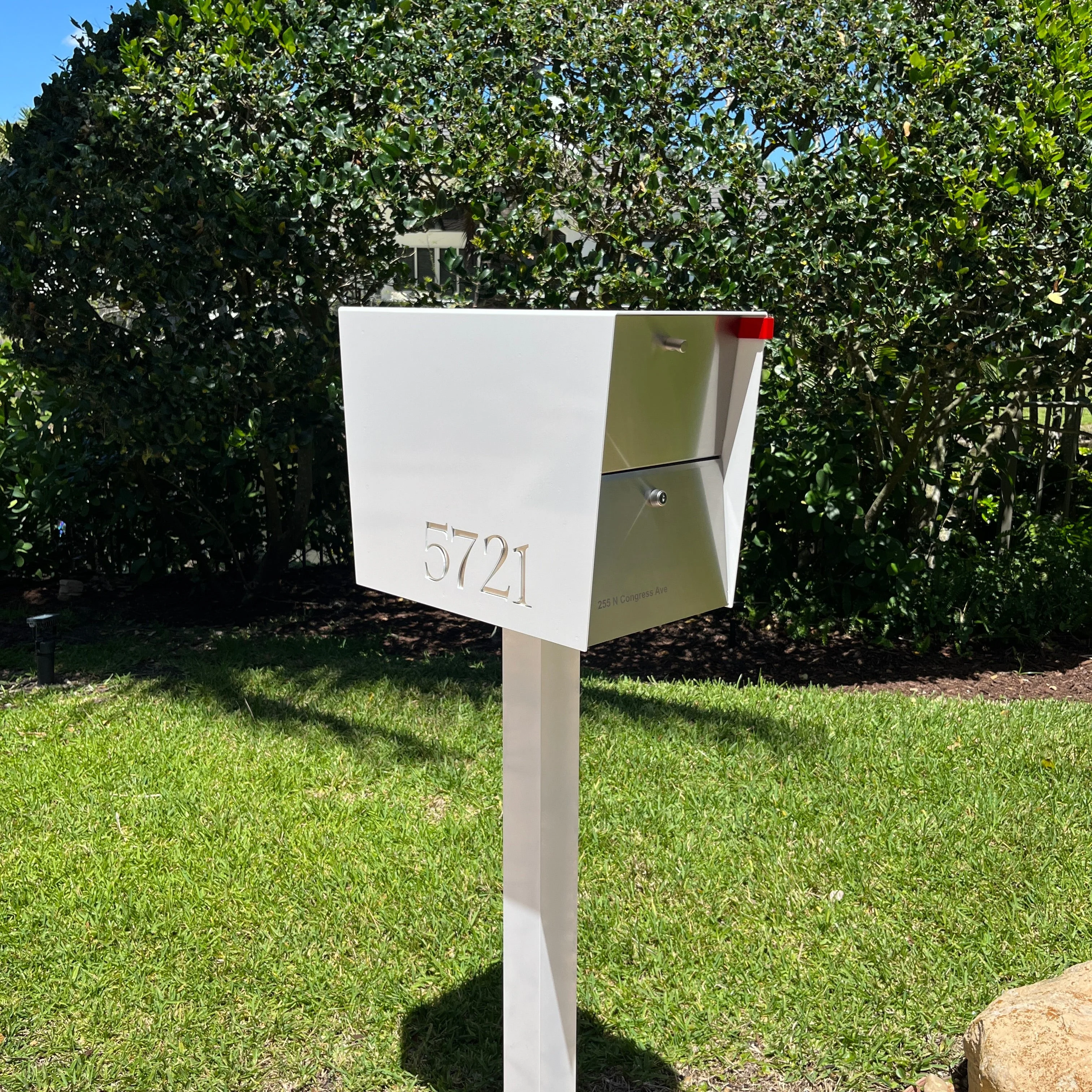 NEW! The UpTown Box Locking Package Dropbox in ARCTIC WHITE - Modern Mailbox - Image 12