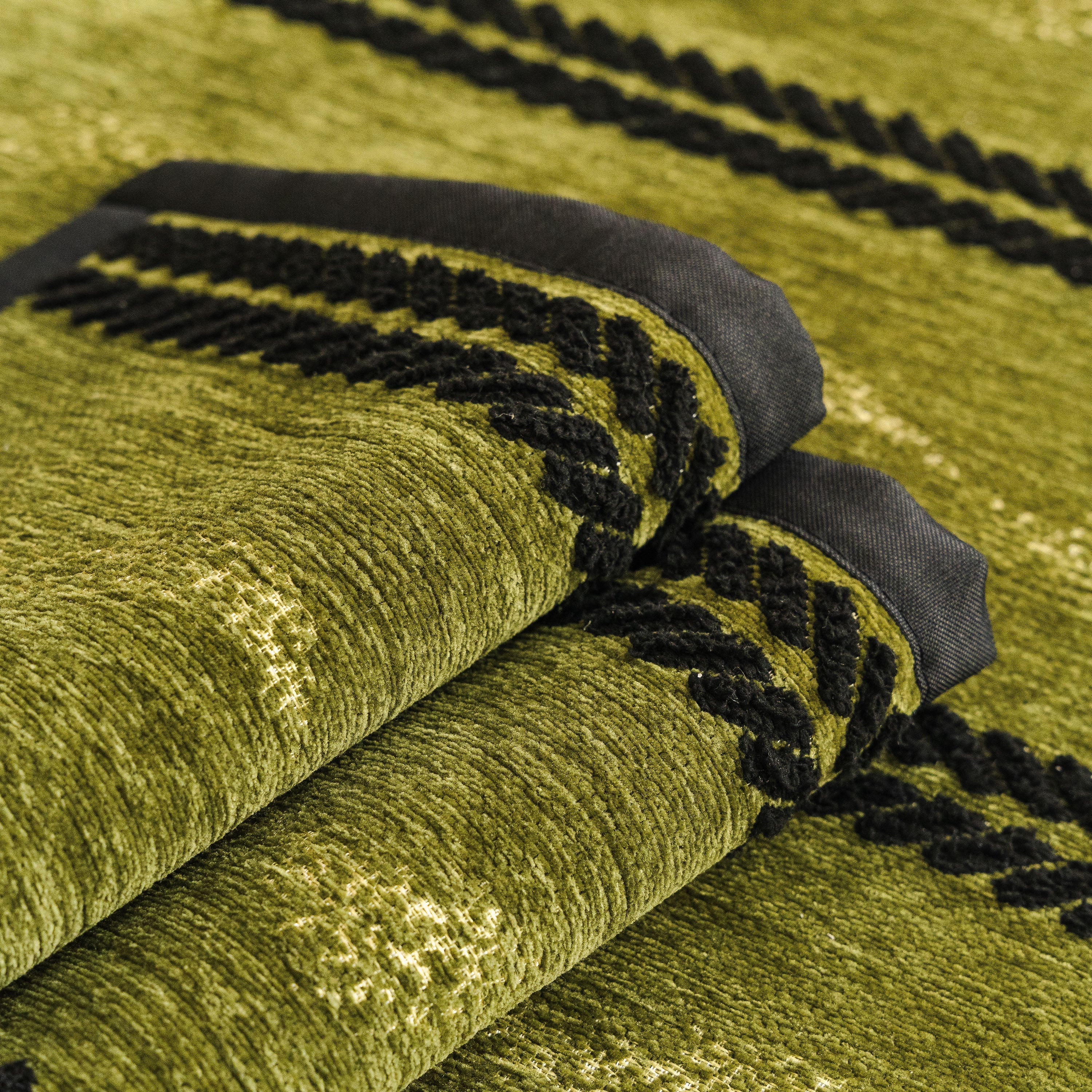 Non-Slip Sofa Cover with Thick Chenille Texture Woven Stripe Couch Protector Throw - Image 20