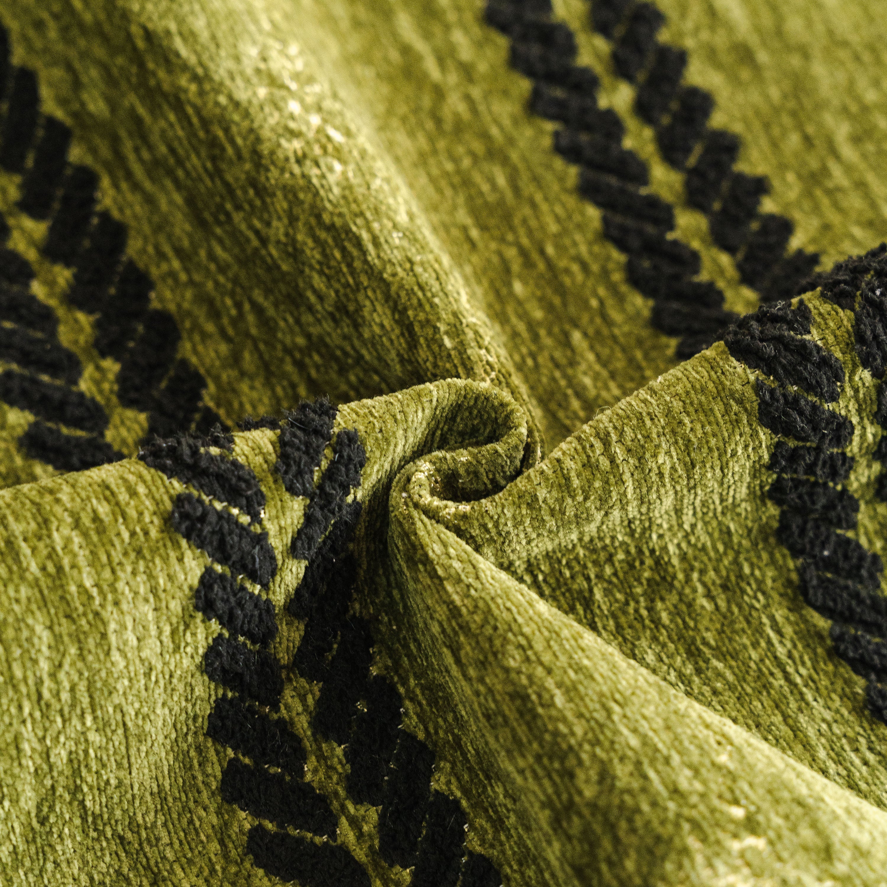 Non-Slip Sofa Cover with Thick Chenille Texture Woven Stripe Couch Protector Throw - Image 4