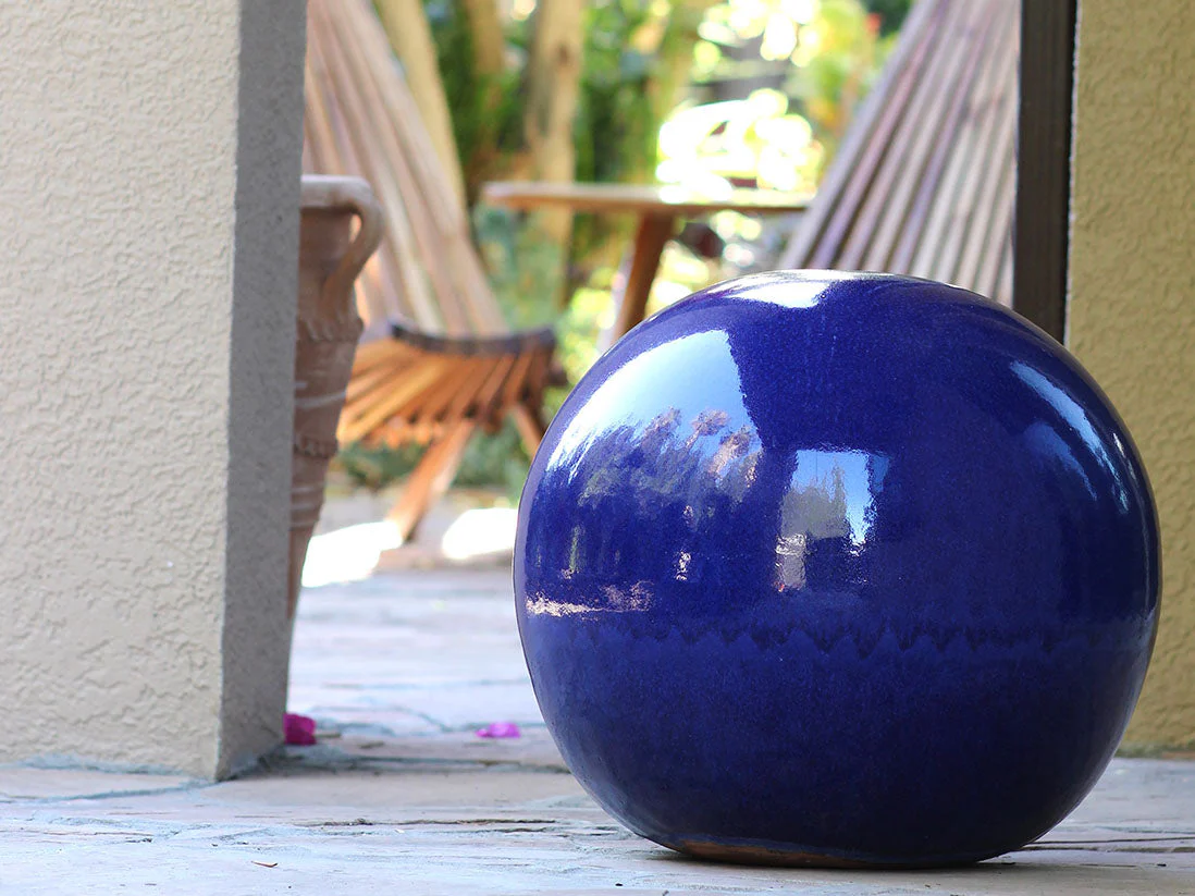 Outdoor Decorative Sphere Glazed 19.5" By Plantatorem - Image 10