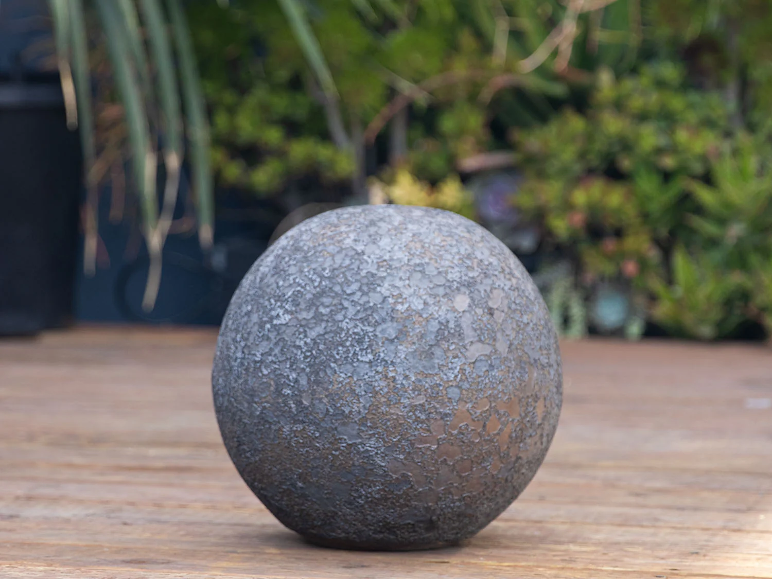 Outdoor Decorative Sphere-Silver Rock By Plantatorem - Image 4