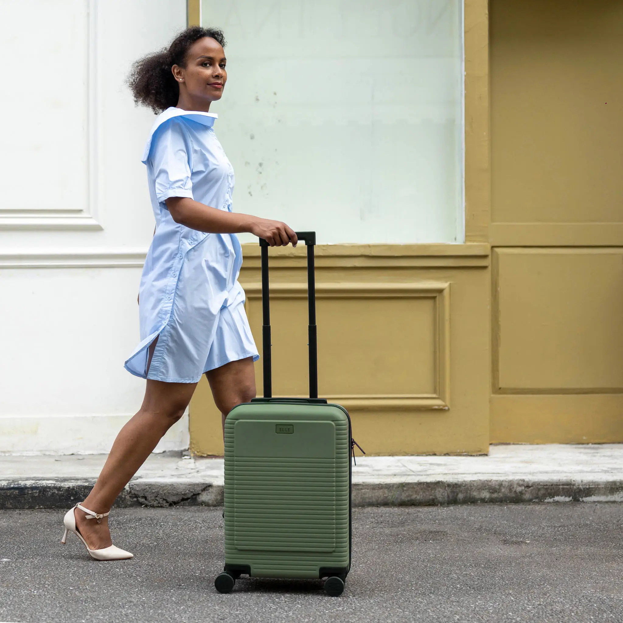 Passage Sleek Luggage Set - Image 22
