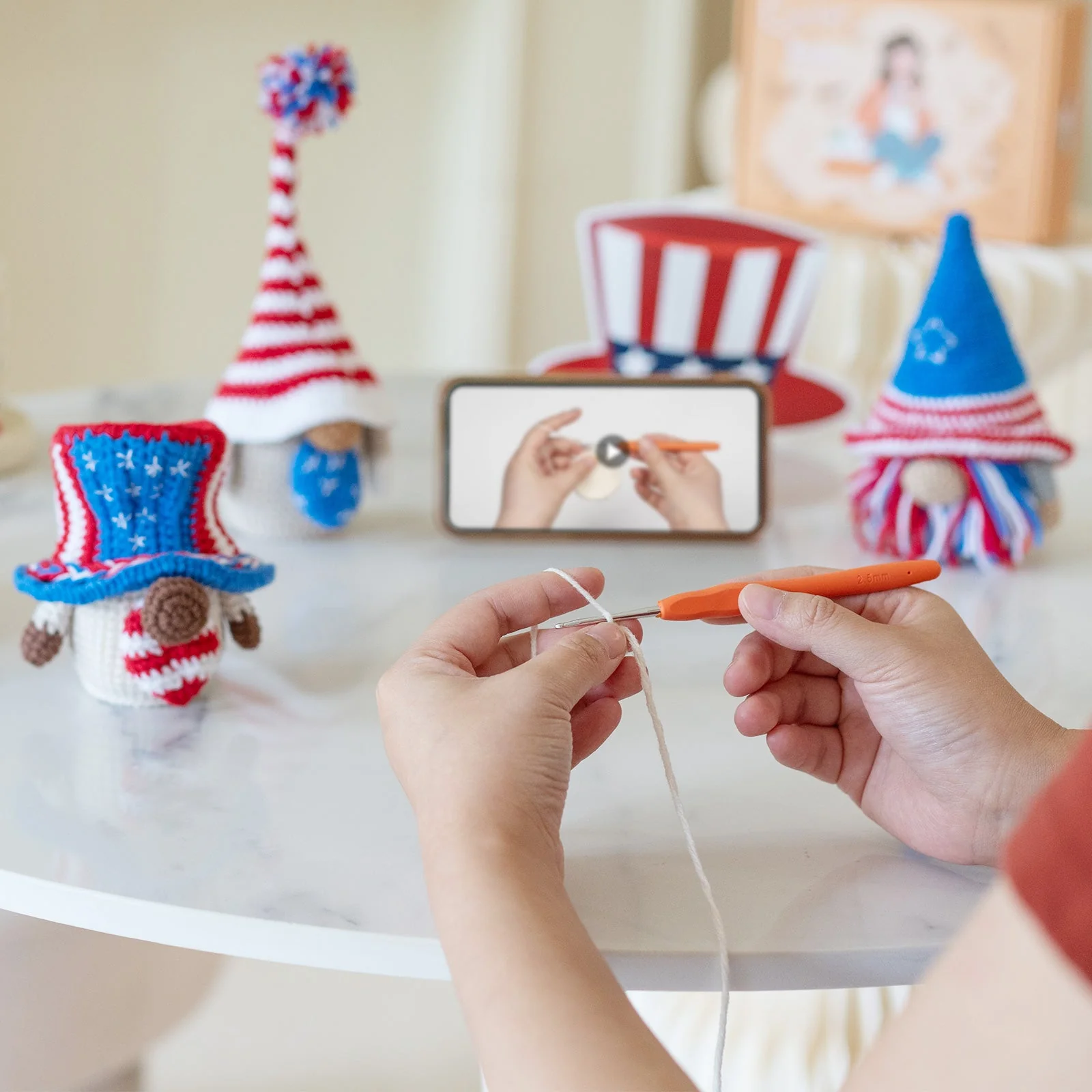 Patriotic Gnome Amigurumi DIY Crochet Kit Wizardi F07N8-M195 - Image 4