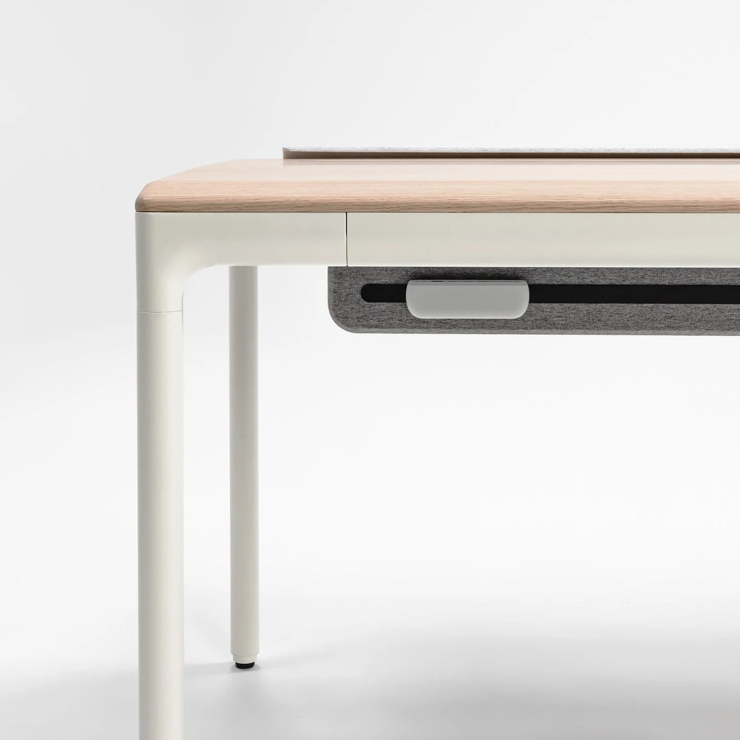 Pebble Pro - Portable Laptop Docking Station - Image 3