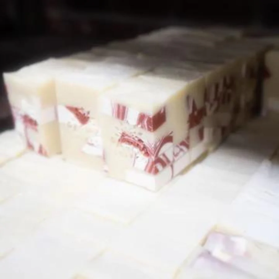 Peppermint Twist Soap | 4 oz | Pacha Soap Company - Image 3