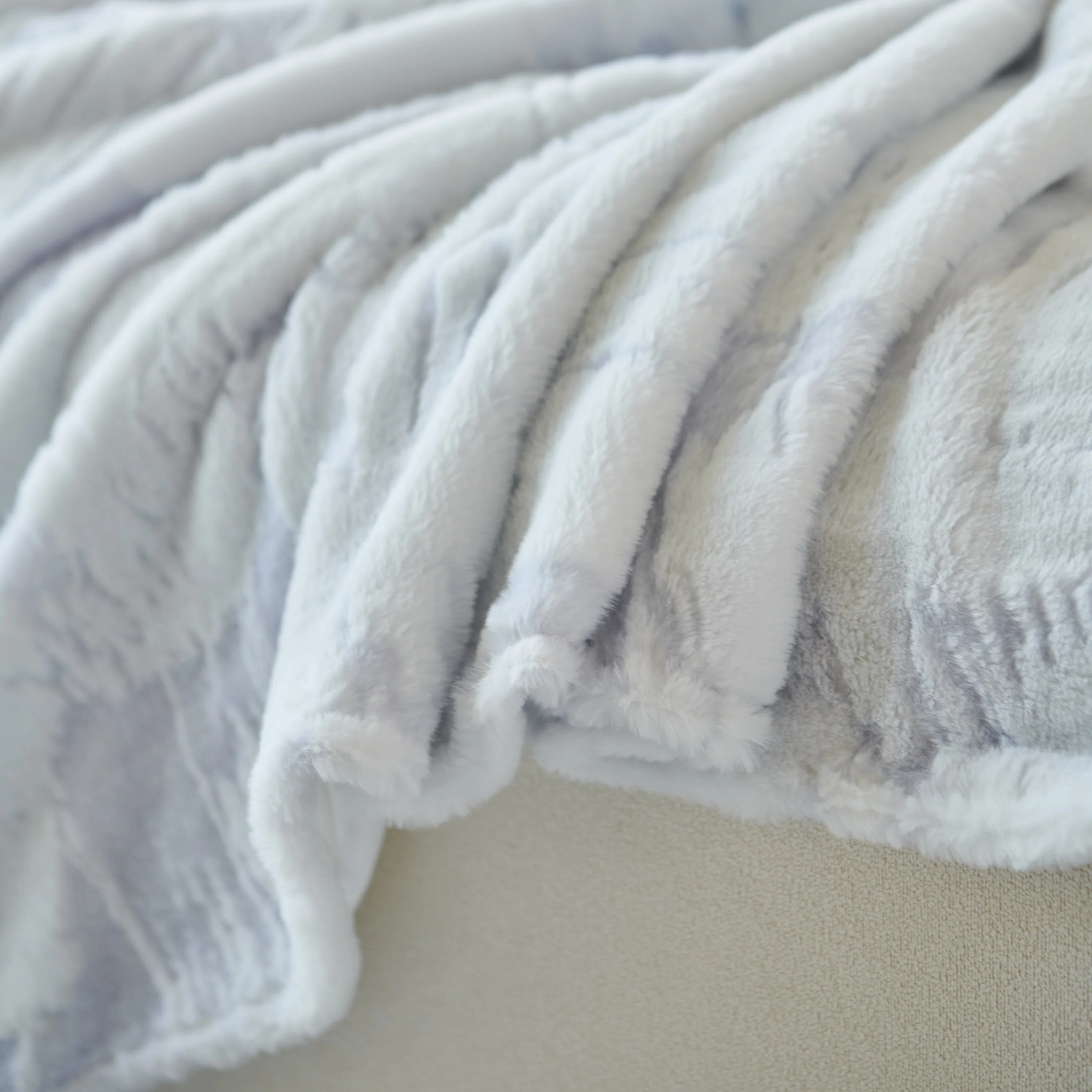 Plush Faux Fur Warm Sofa Cover with Waves Jacquard Textured Throw Blankets for Couch - Image 41