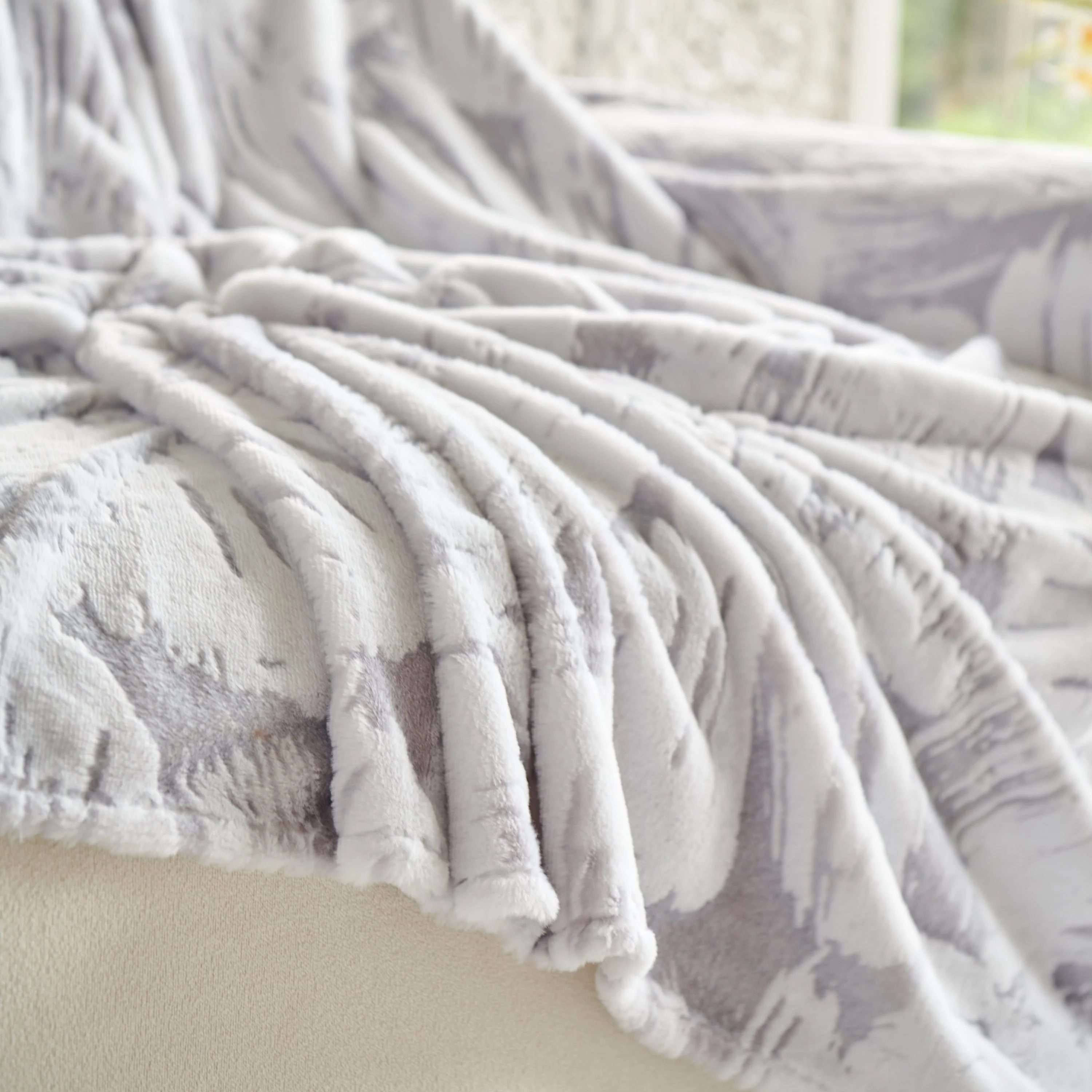 Plush Faux Fur Warm Sofa Cover with Waves Jacquard Textured Throw Blankets for Couch - Image 81