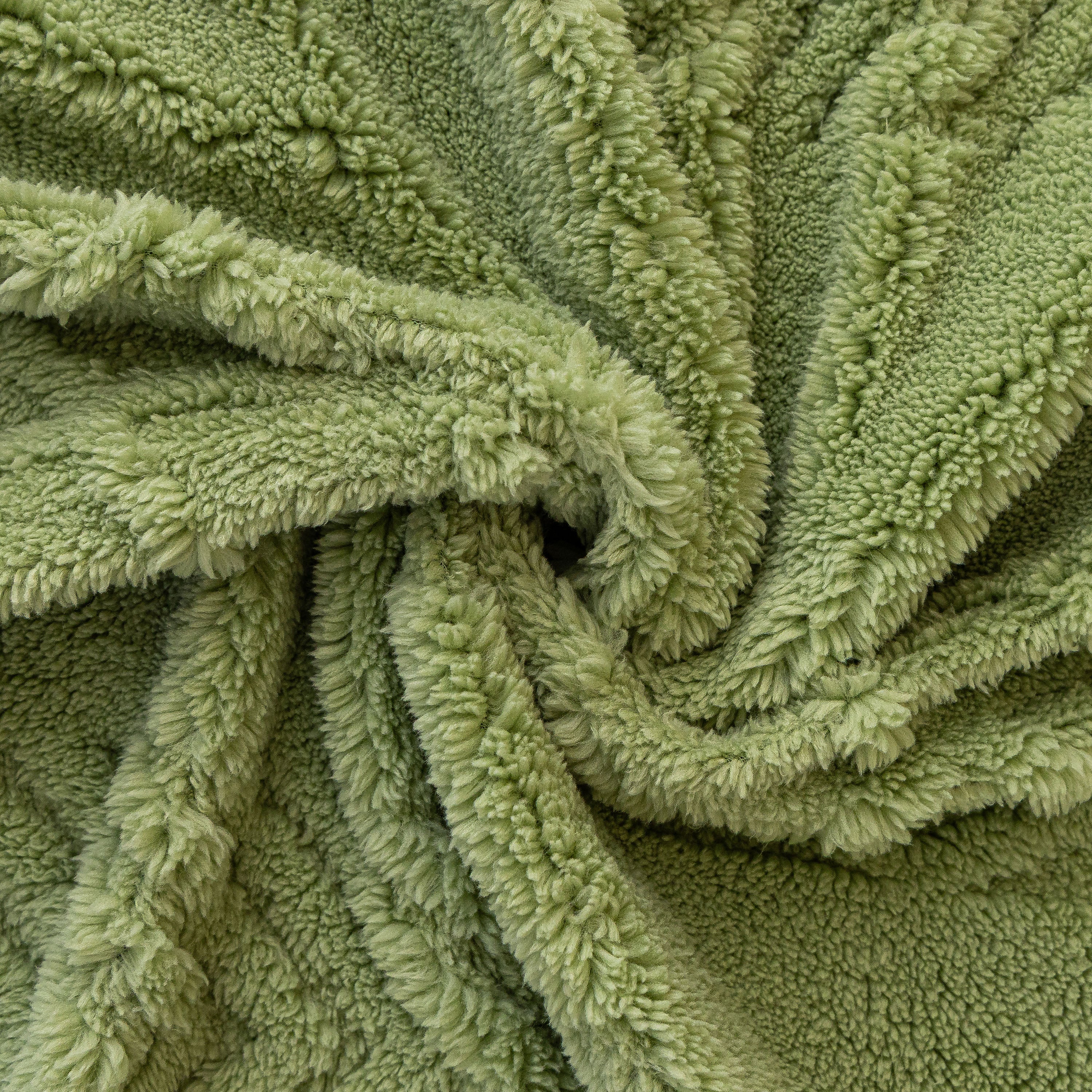 Plush Fleece Sofa Cover with 3D Cable Knit Texture Soft Cozy Warm Sofa Throw Blanket - Image 8