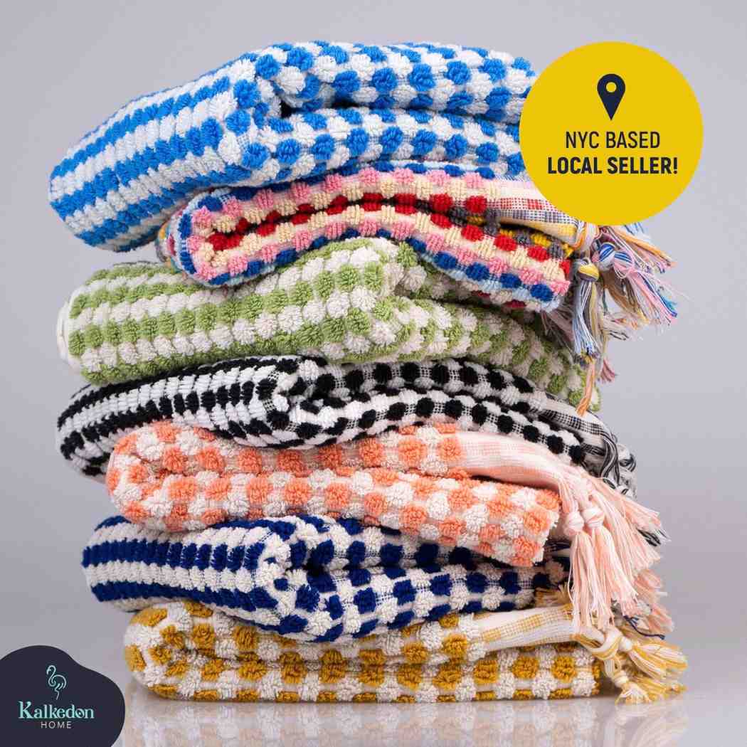 Pom Pom Hand Towel - Image 5