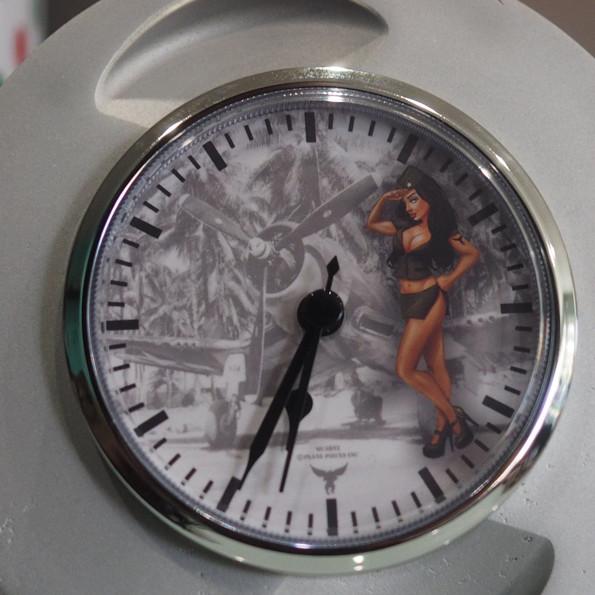 Pratt & Whitney F4U Corsair Pinup Girl R-2800 WWII Double Wasp Raw Radial Engine Piston Desk Clock - Image 10