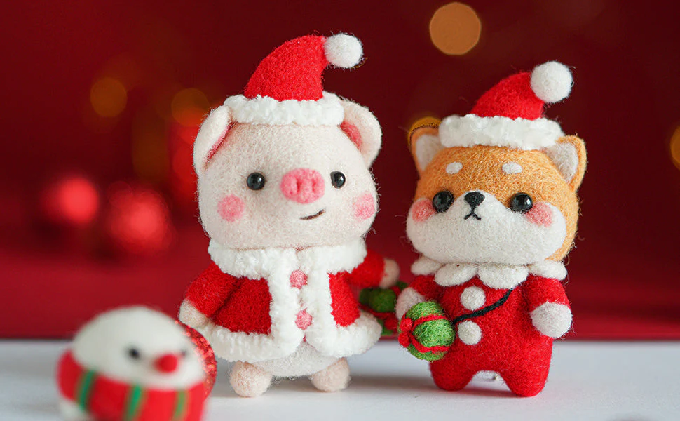 Puppy in Christmas Costume Needle Felting Kit. Wizardi DIY Wool Craft Kit F07N8-W151 - Image 3