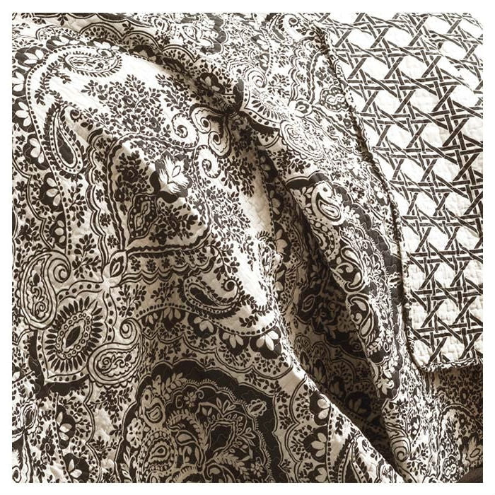 Queen size 3-Piece Quilt Set 100-Percent Cotton in Black White Damask - Image 3