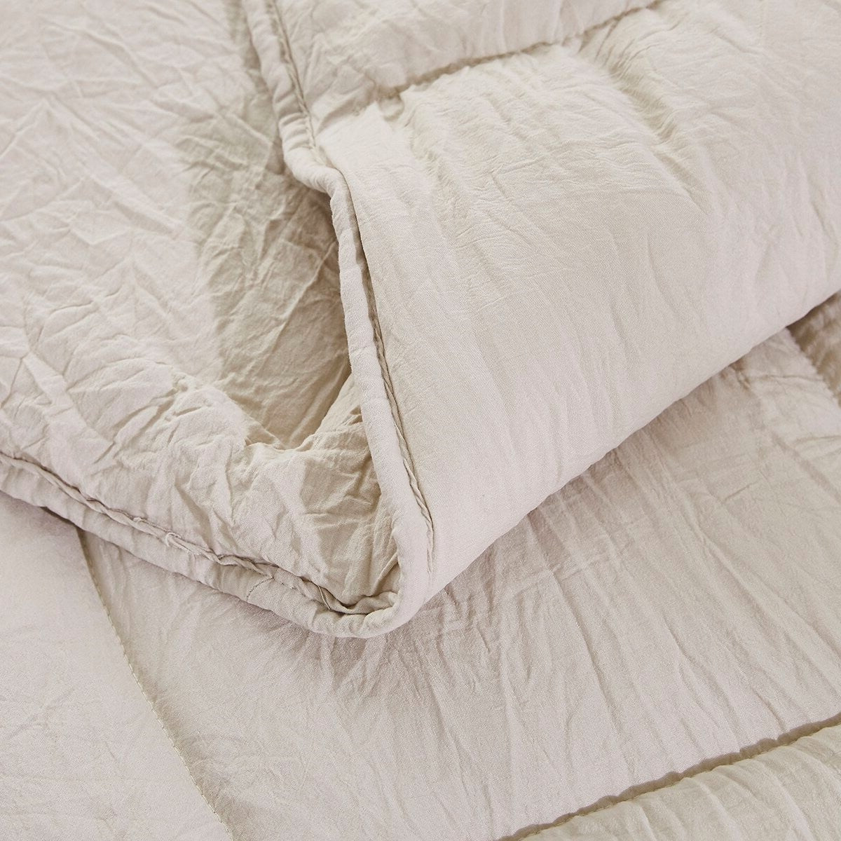 Queen Size Beige 3 Piece Microfiber Reversible Comforter Set - Image 4