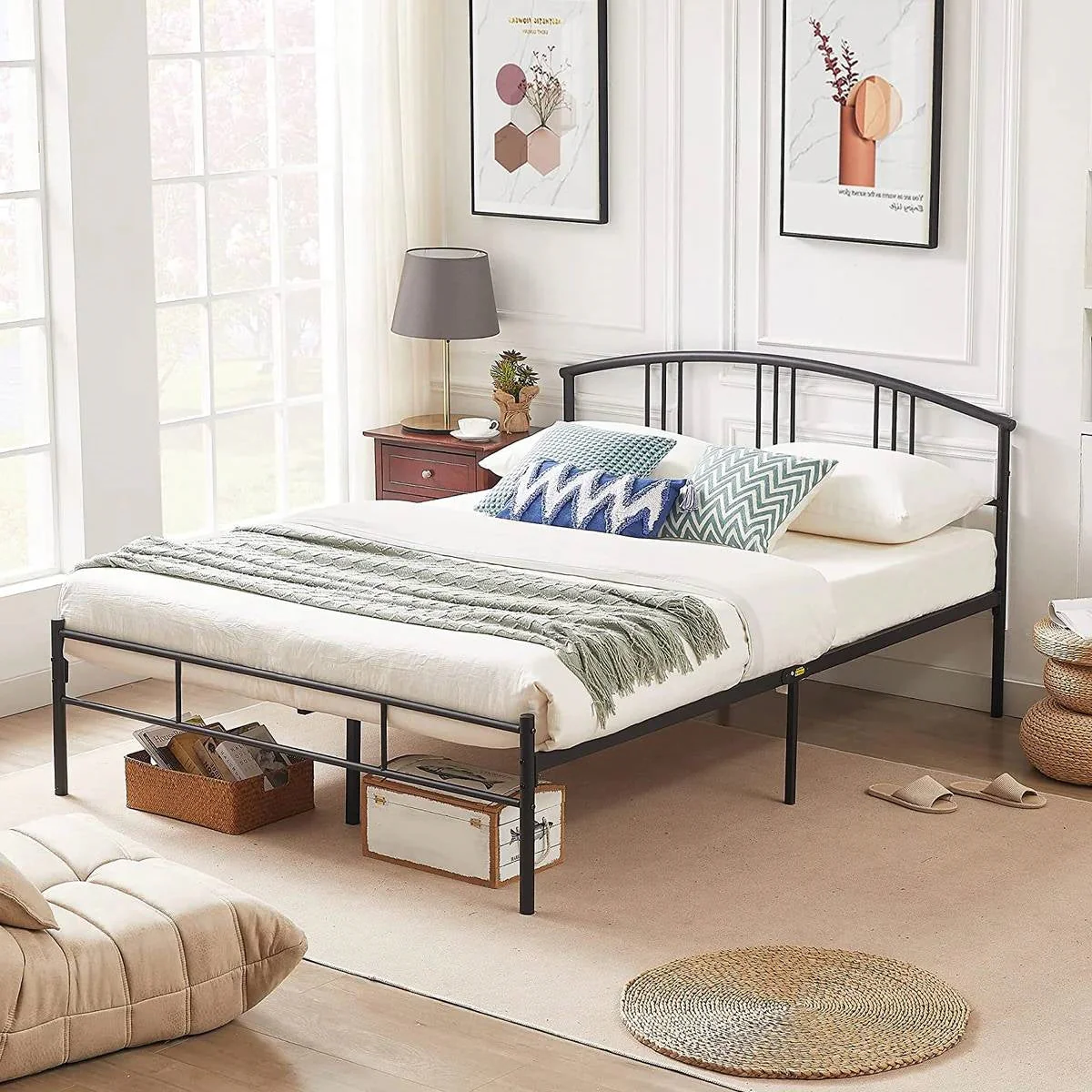 Queen size Black Metal Platform Bed Frame with Arched Headboard - Image 2