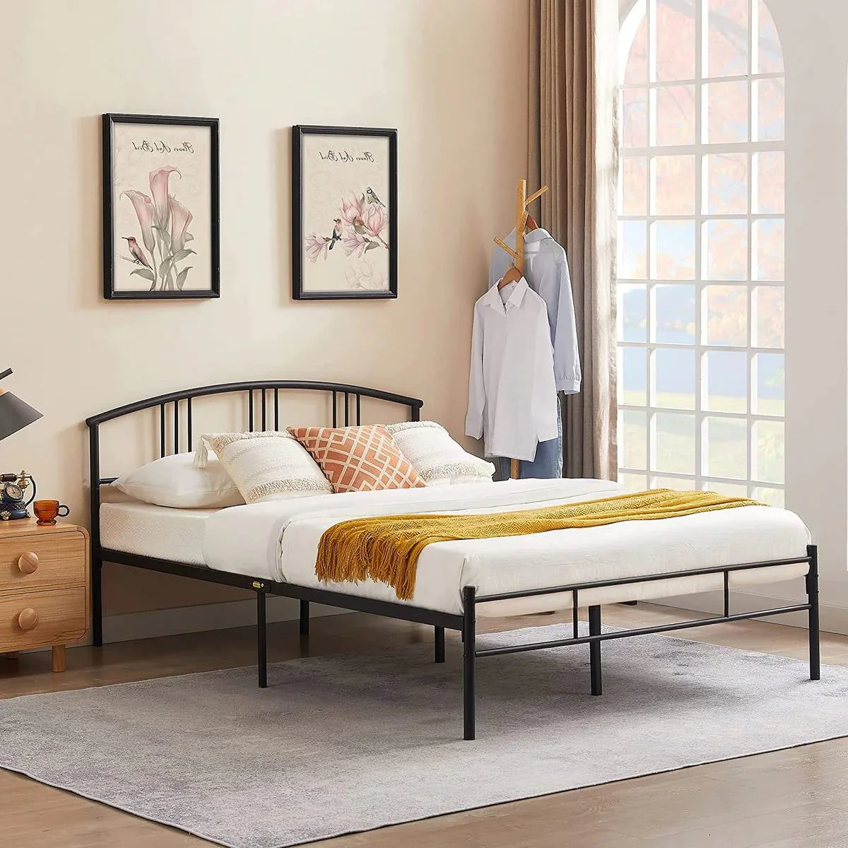 Queen size Black Metal Platform Bed Frame with Arched Headboard - Image 3