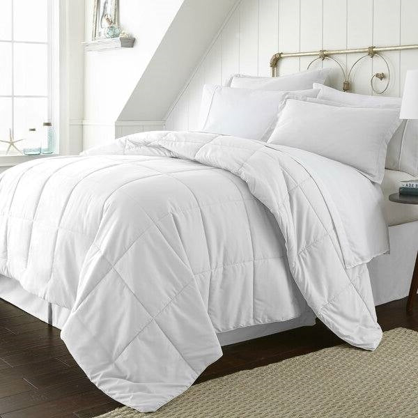 Queen Size Microfiber 6-Piece Reversible Bed In A Bag Comforter Set in White - Image 2