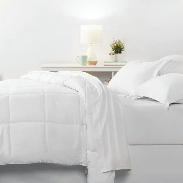 Queen Size Microfiber 6-Piece Reversible Bed In A Bag Comforter Set in White - Image 3