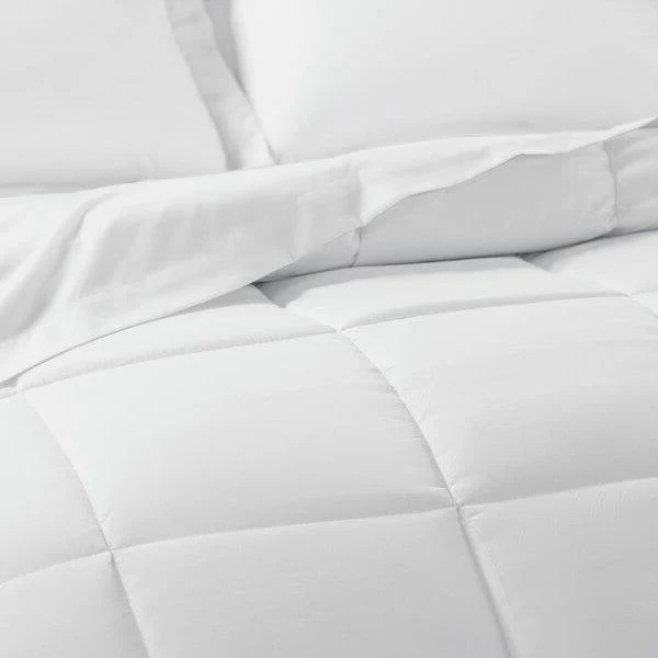Queen Size Microfiber 6-Piece Reversible Bed In A Bag Comforter Set in White - Image 4