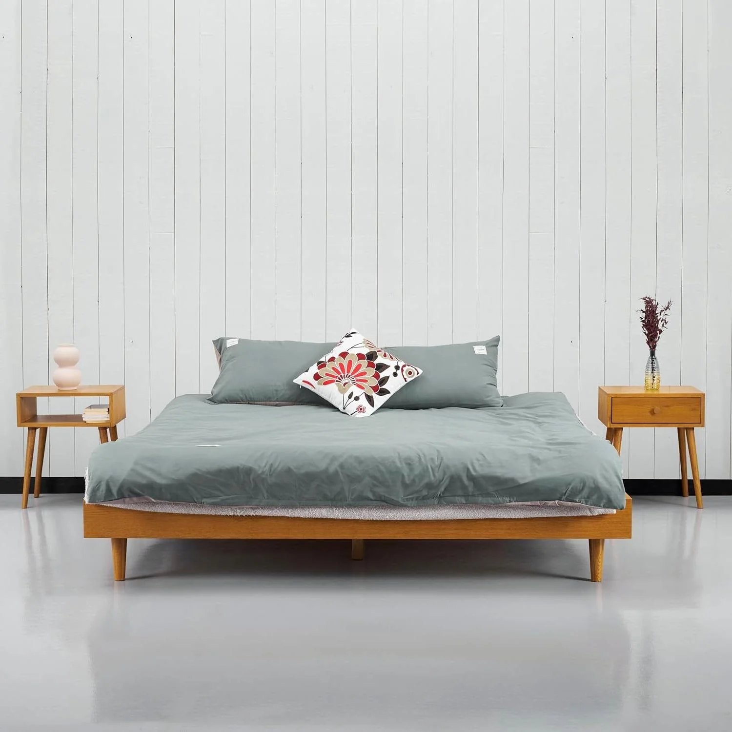 Queen size Mid-Century Modern Platform Bed Frame in Light Wood Finish - Image 2